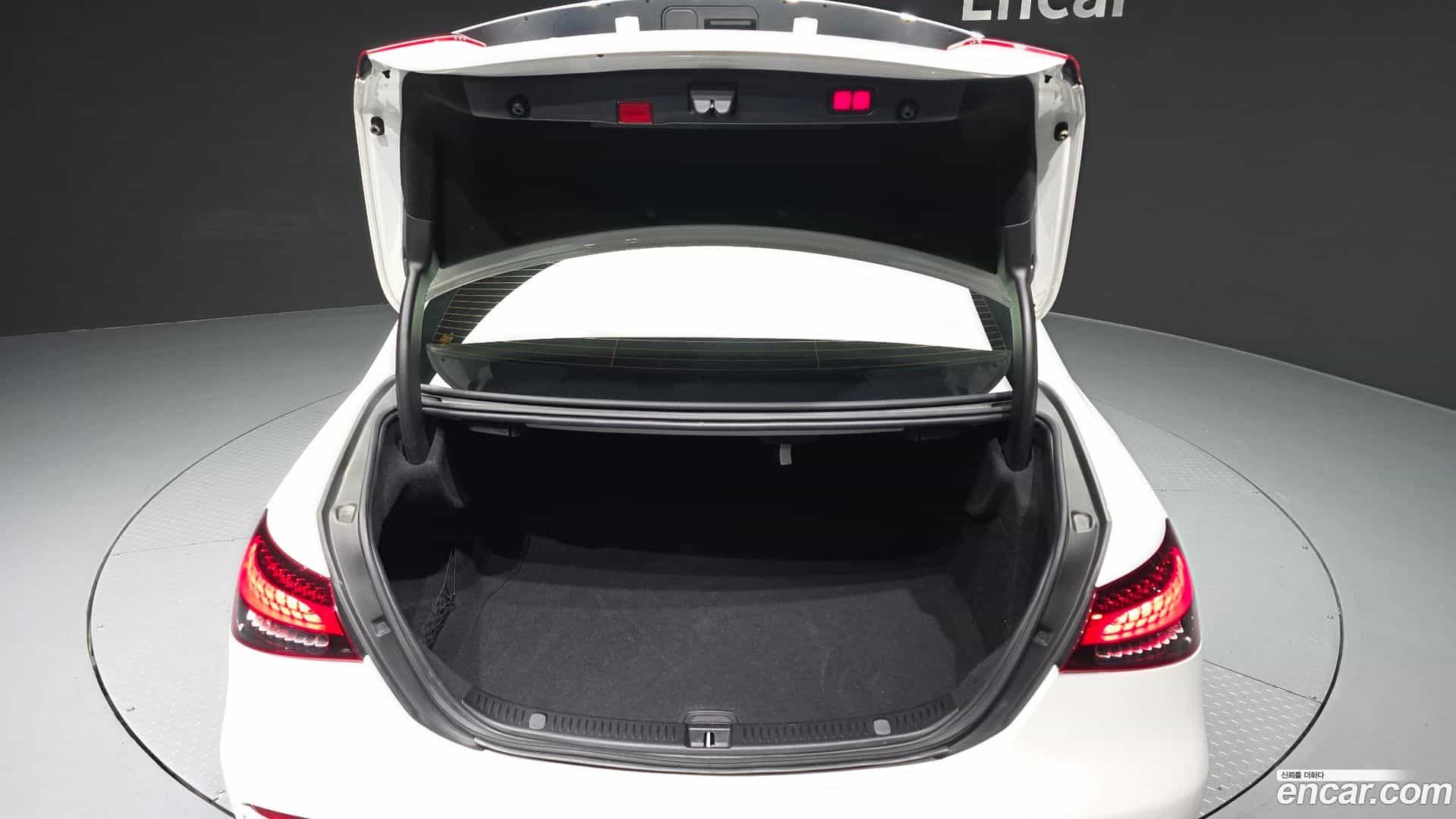 E-Class Mercedes-Benz 2020.9-OPTION-024