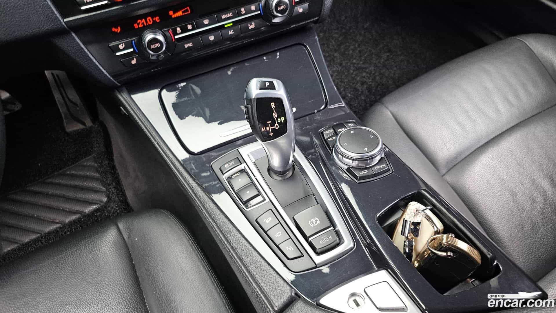5-Series BMW 2015.10-INNER-009