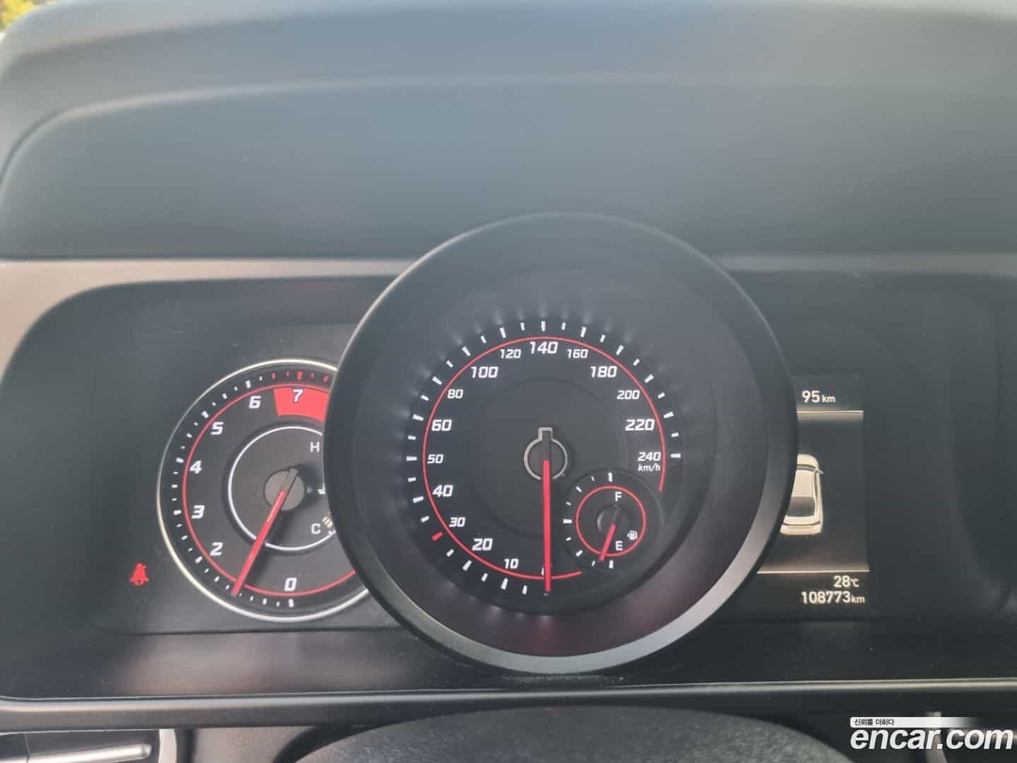 AVANTE Hyundai 2021.3-OPTION-021