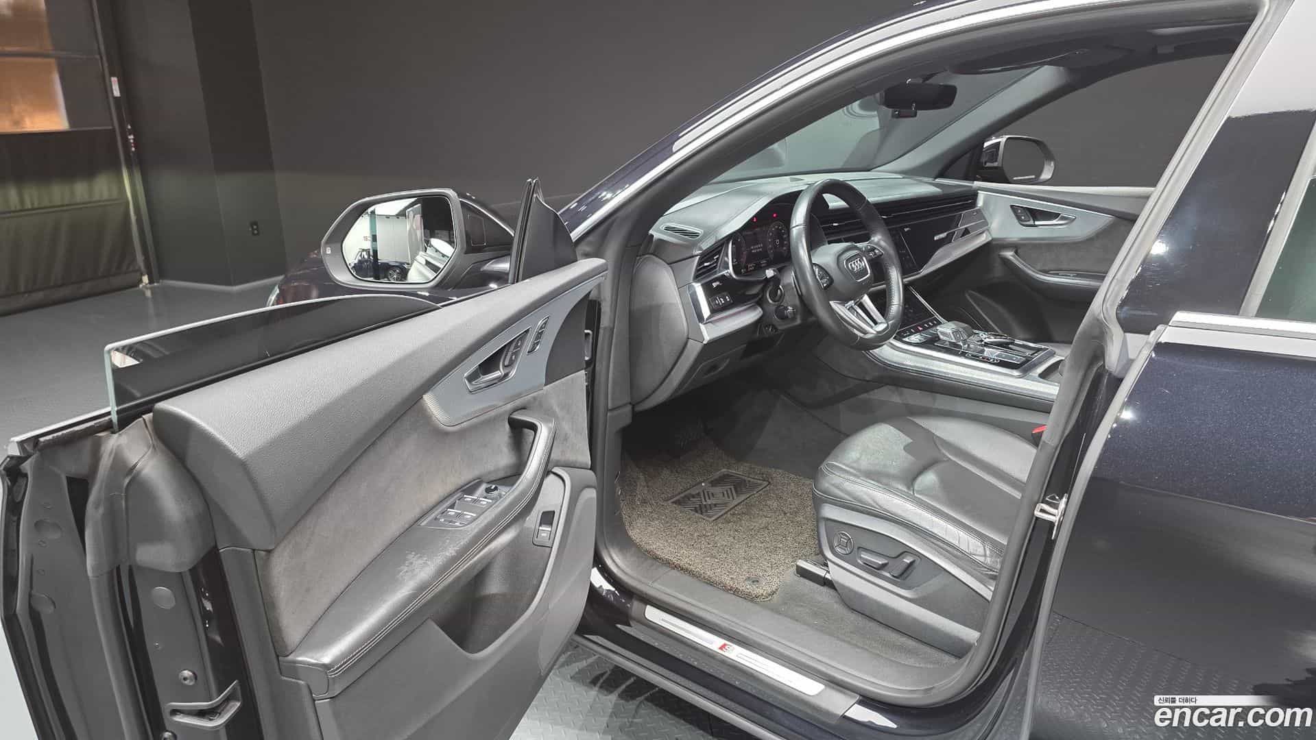 Q8 Audi 2020.5-INNER-010