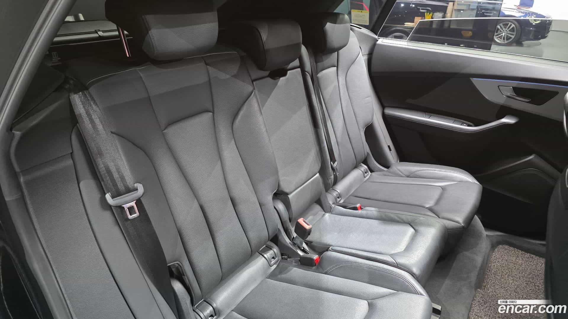 Q8 Audi 2020.5-OPTION-015