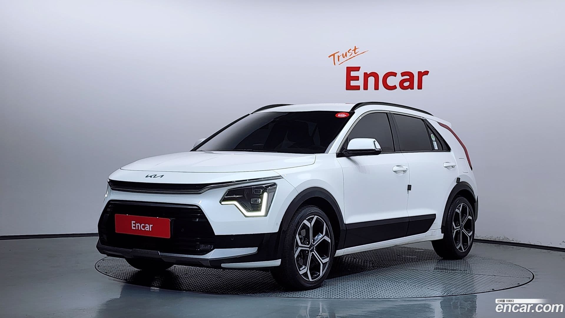 Main__Slider__Photo:Niro Kia 2022.4-0