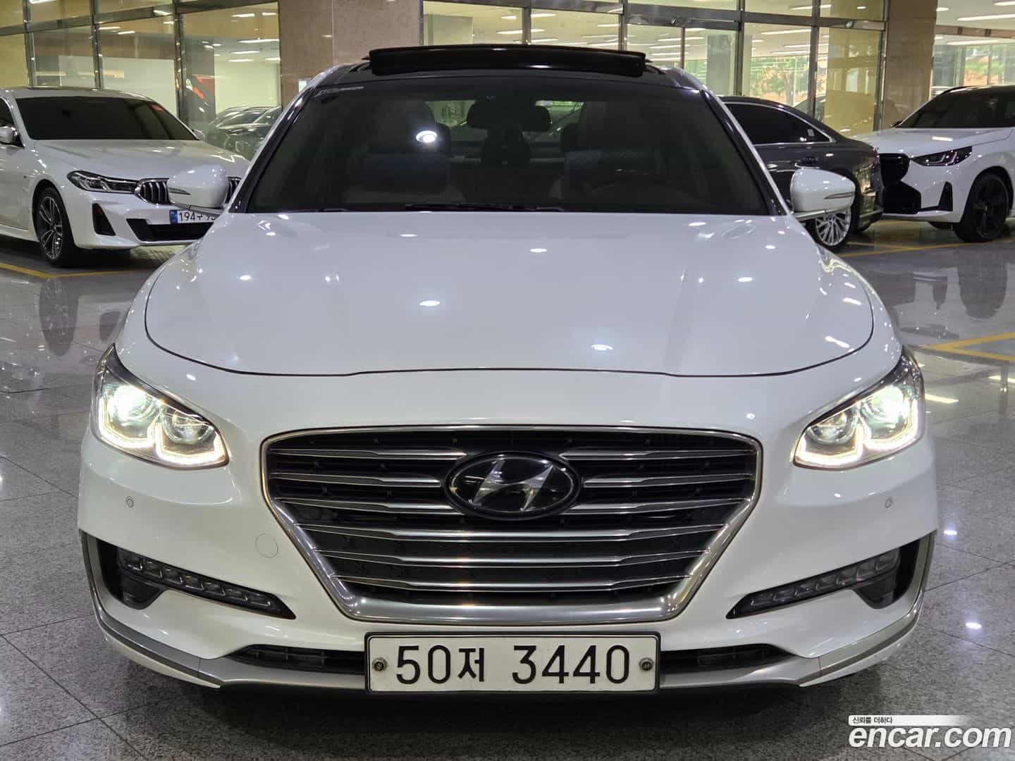 Grandeur Hyundai 2017.9-OUTER-002