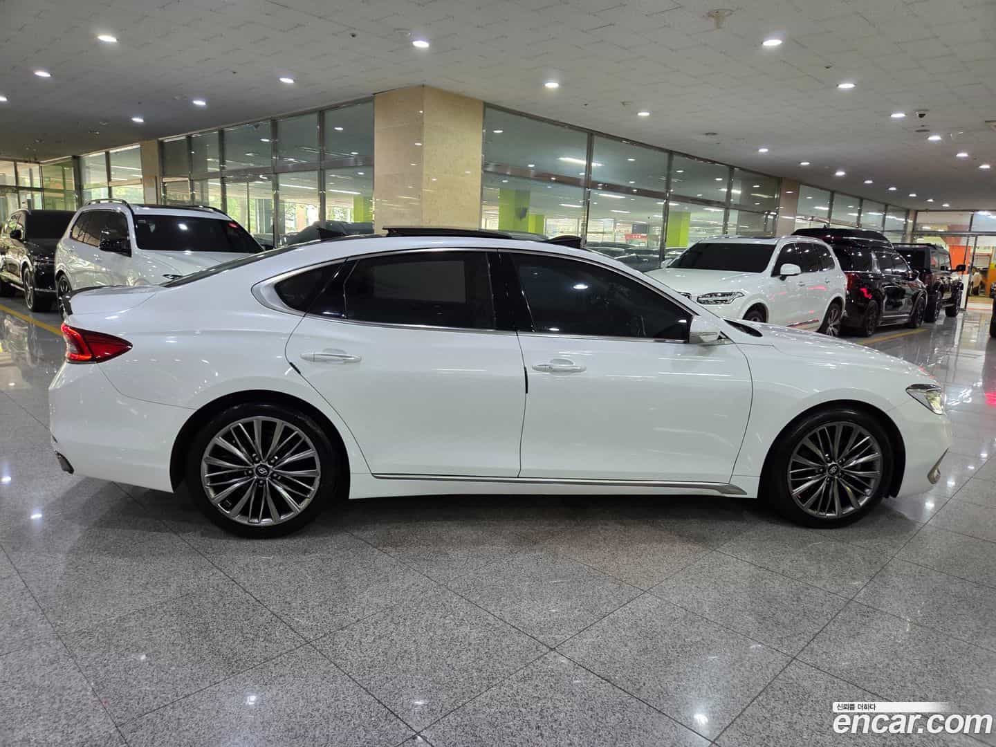 Grandeur Hyundai 2017.9-OUTER-005