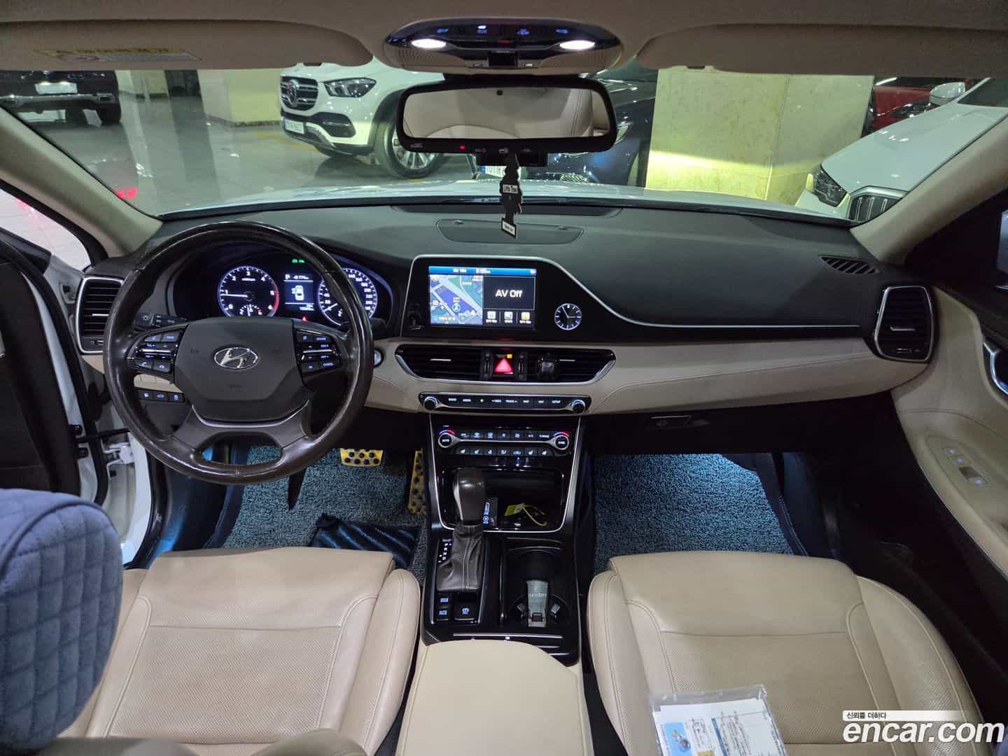 Grandeur Hyundai 2017.9-INNER-008