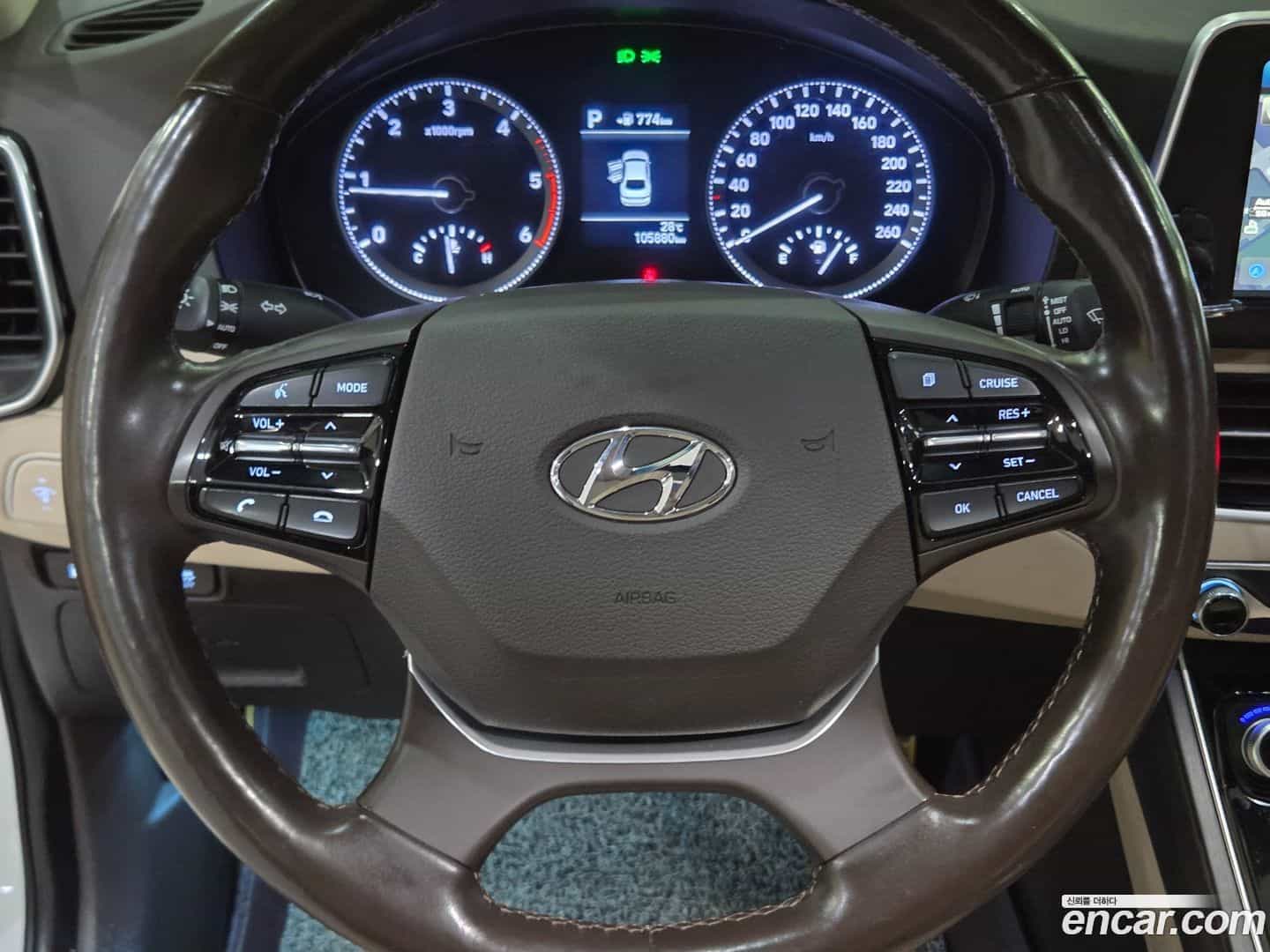 Grandeur Hyundai 2017.9-INNER-009