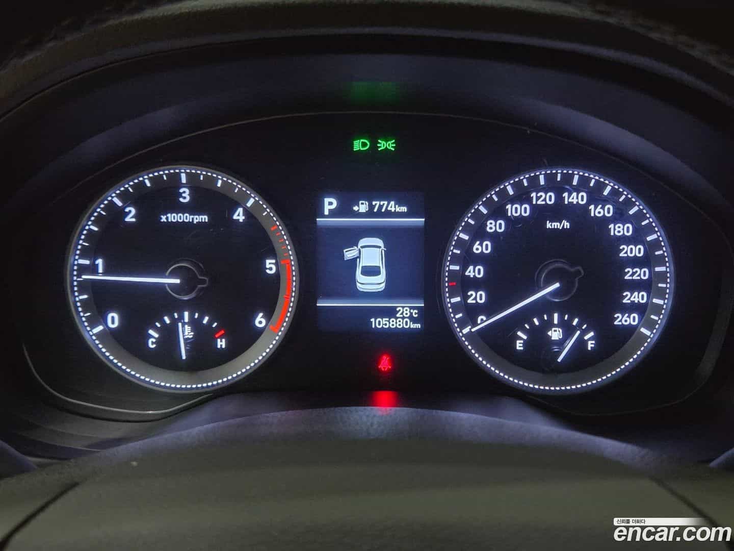 Grandeur Hyundai 2017.9-INNER-010