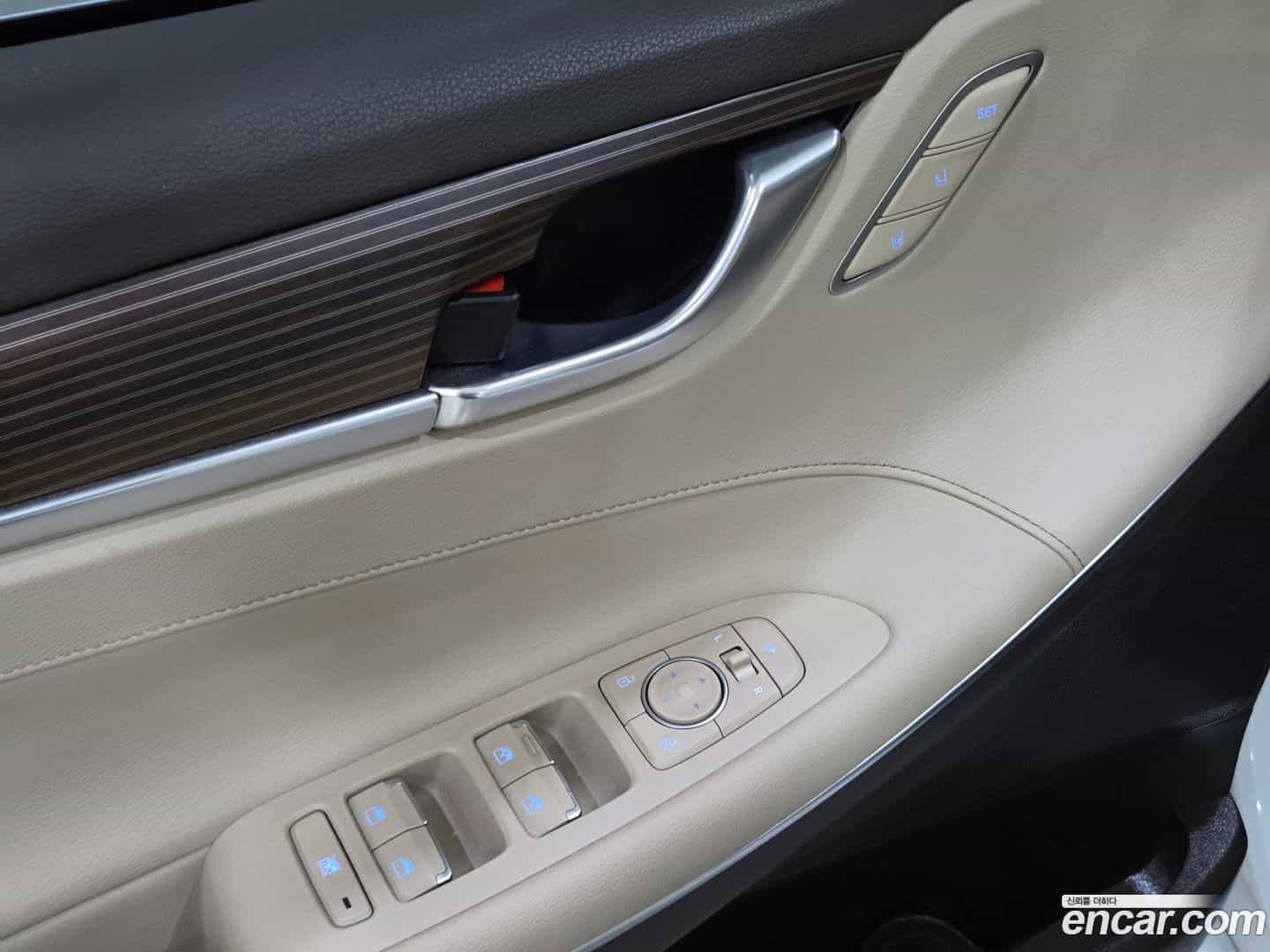 Grandeur Hyundai 2017.9-OPTION-019