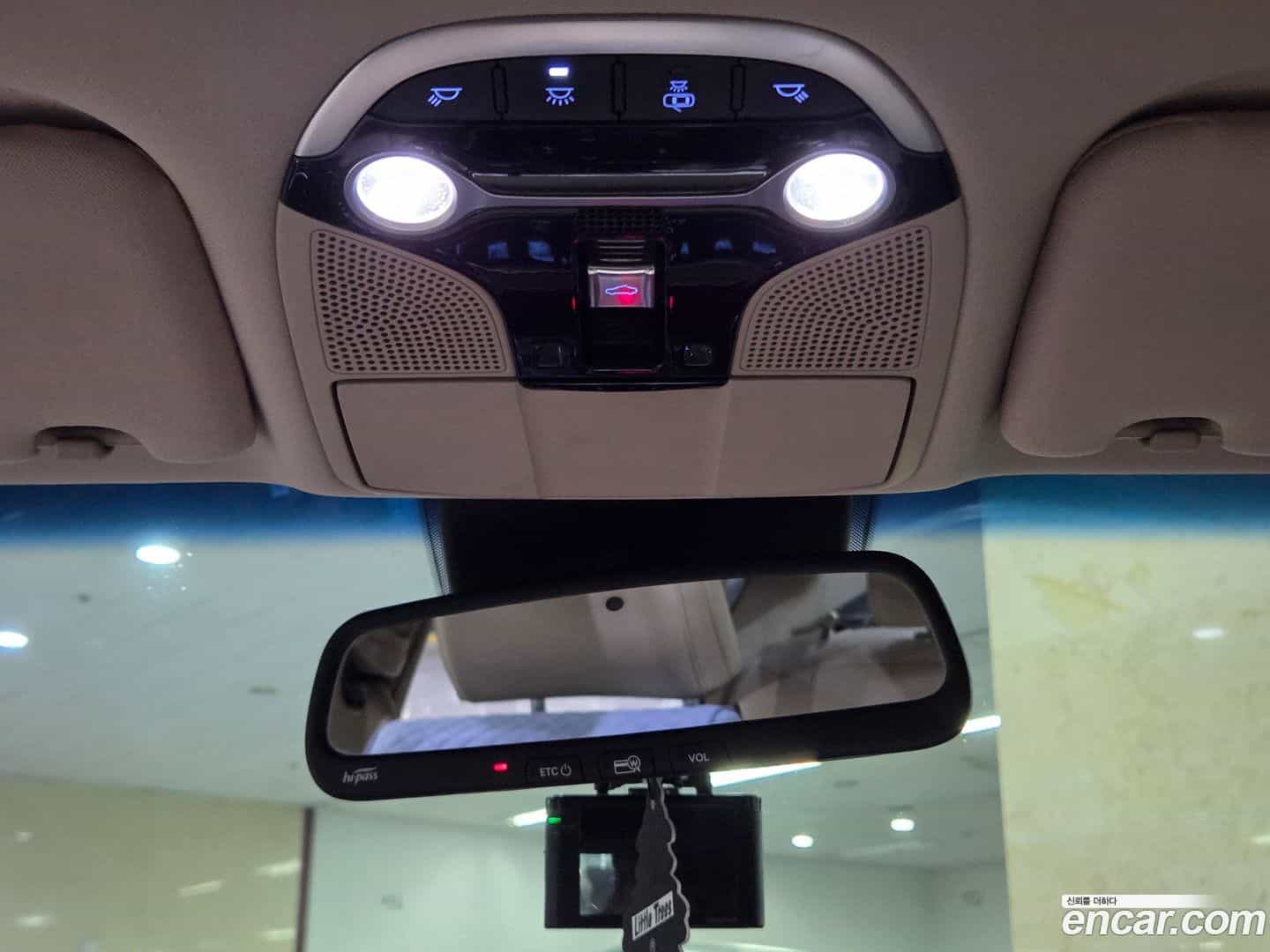 Grandeur Hyundai 2017.9-OPTION-020