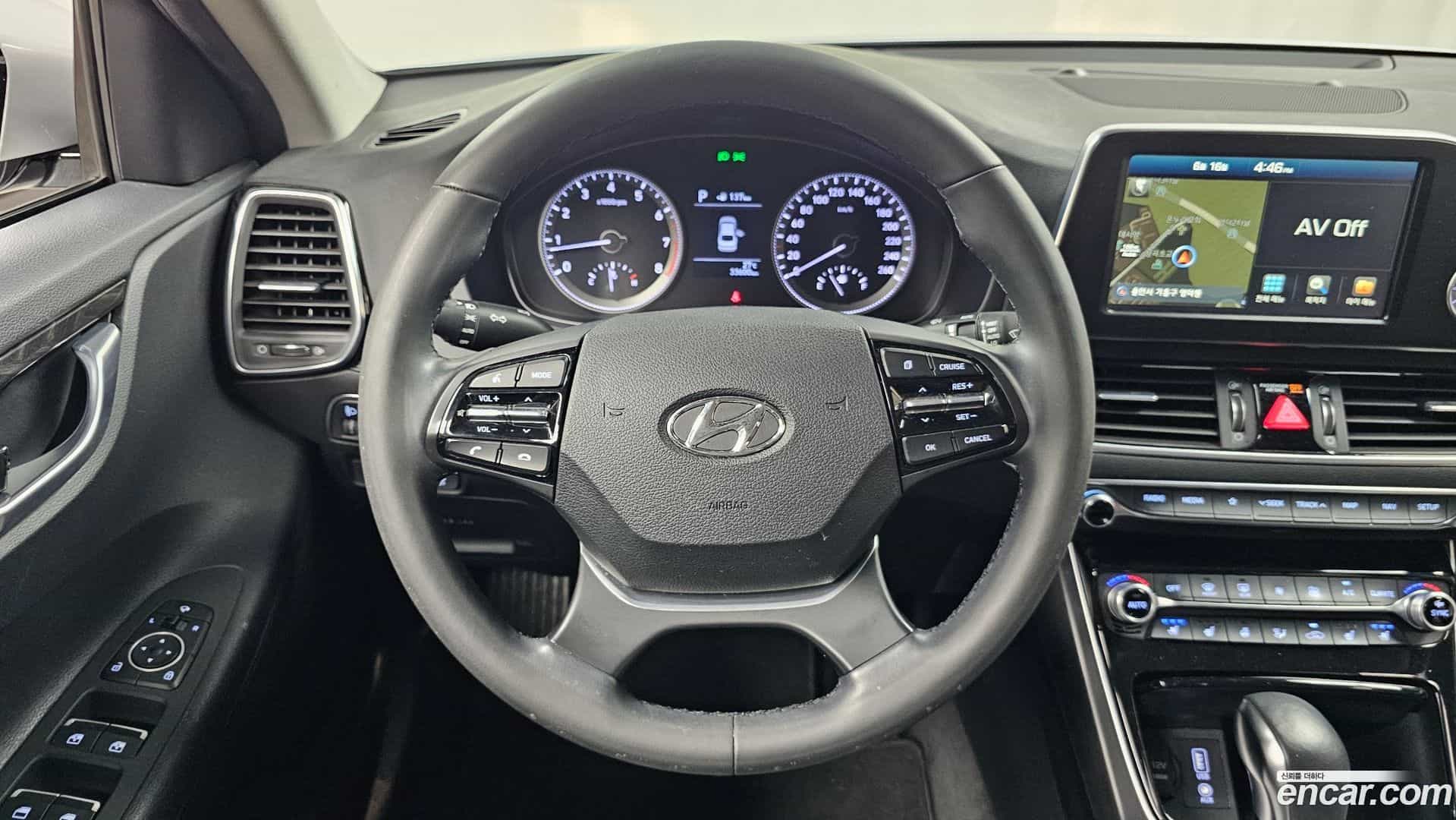 Grandeur Hyundai 2017.1-OPTION-016