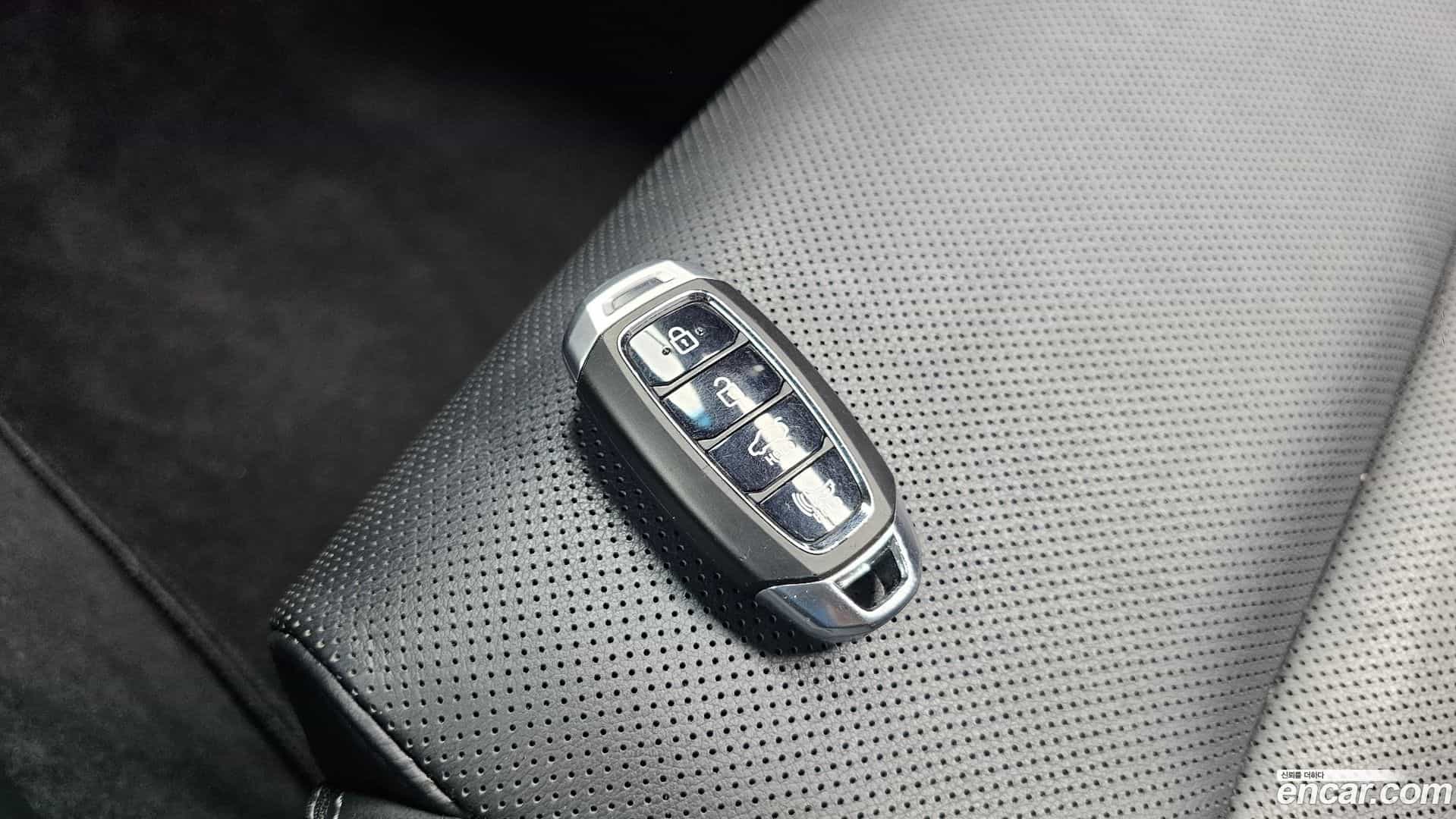 Grandeur Hyundai 2017.1-OPTION-021