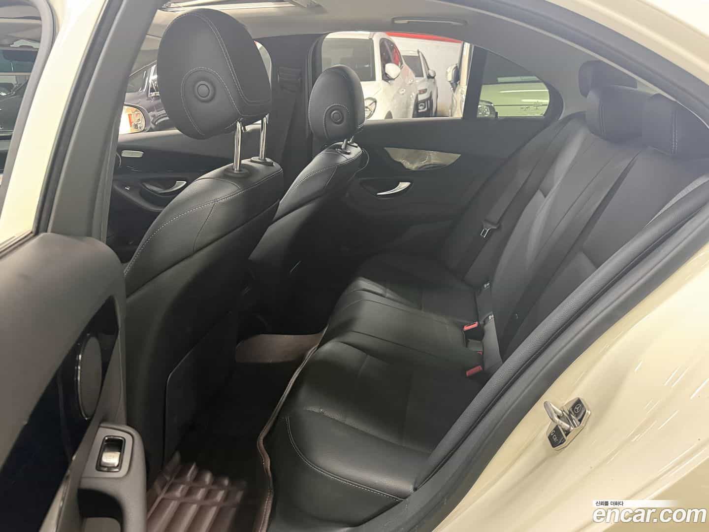 C-Class Mercedes-Benz 2015.11-INNER-007