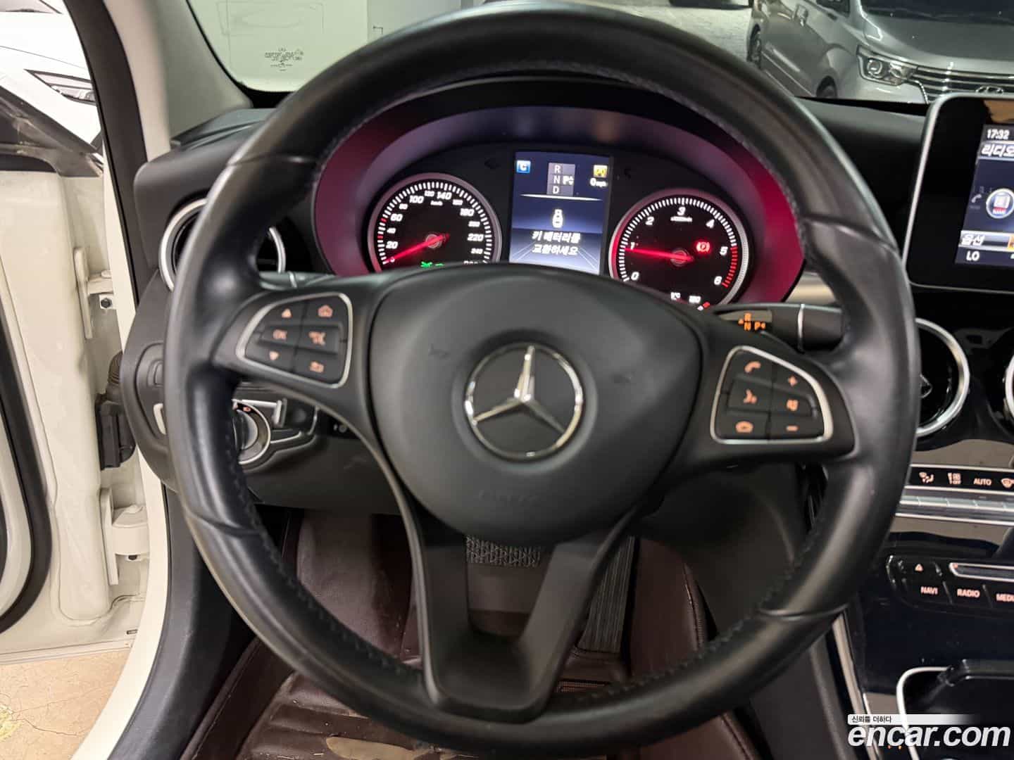 C-Class Mercedes-Benz 2015.11-INNER-009