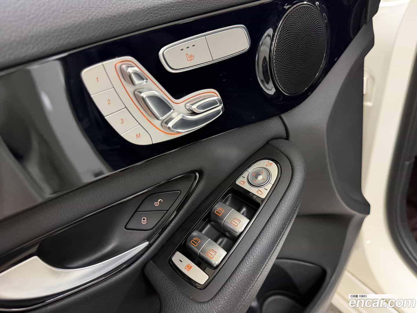 C-Class Mercedes-Benz 2015.11-OPTION-019