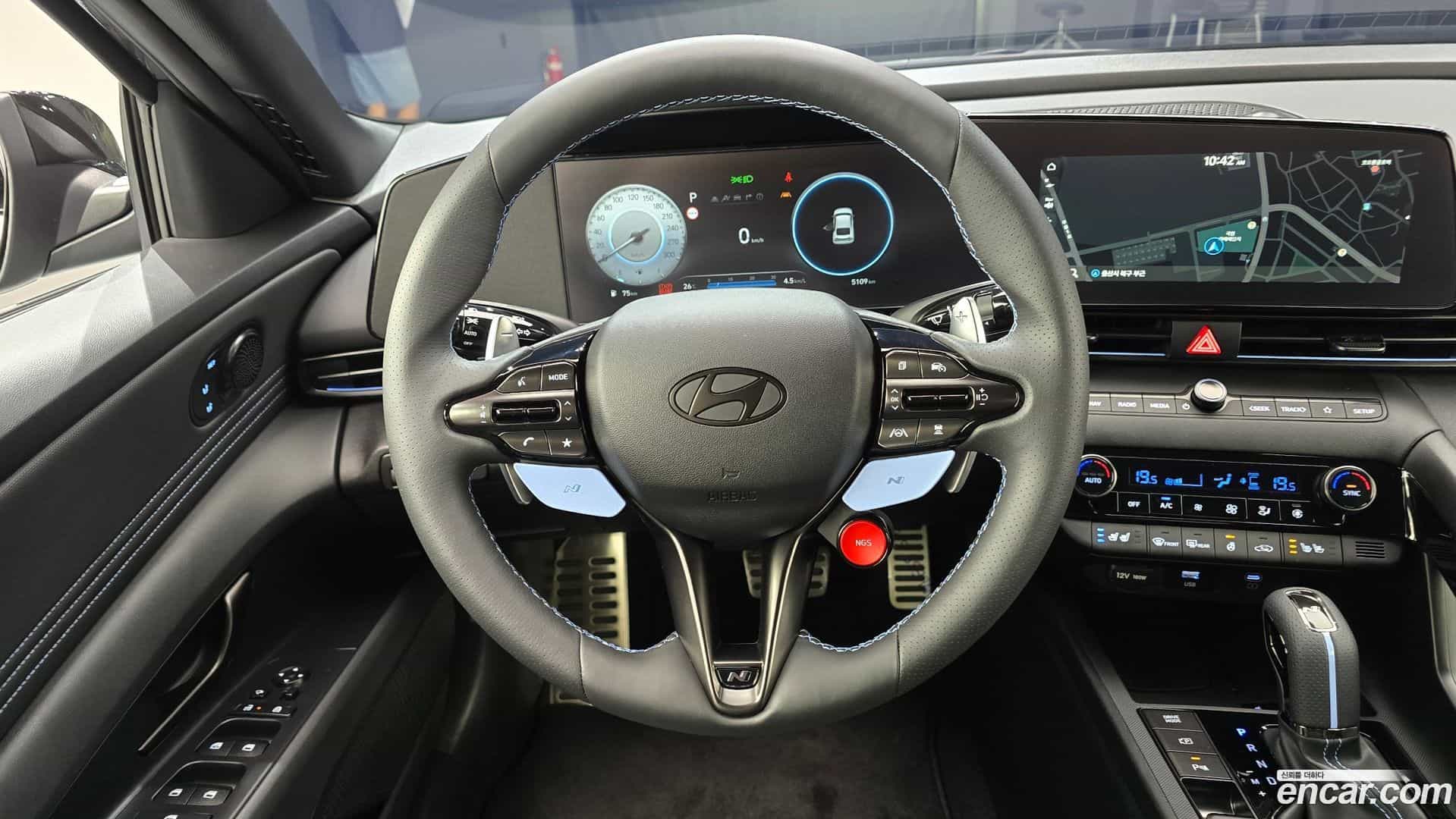 AVANTE Hyundai 2025.6-OPTION-018