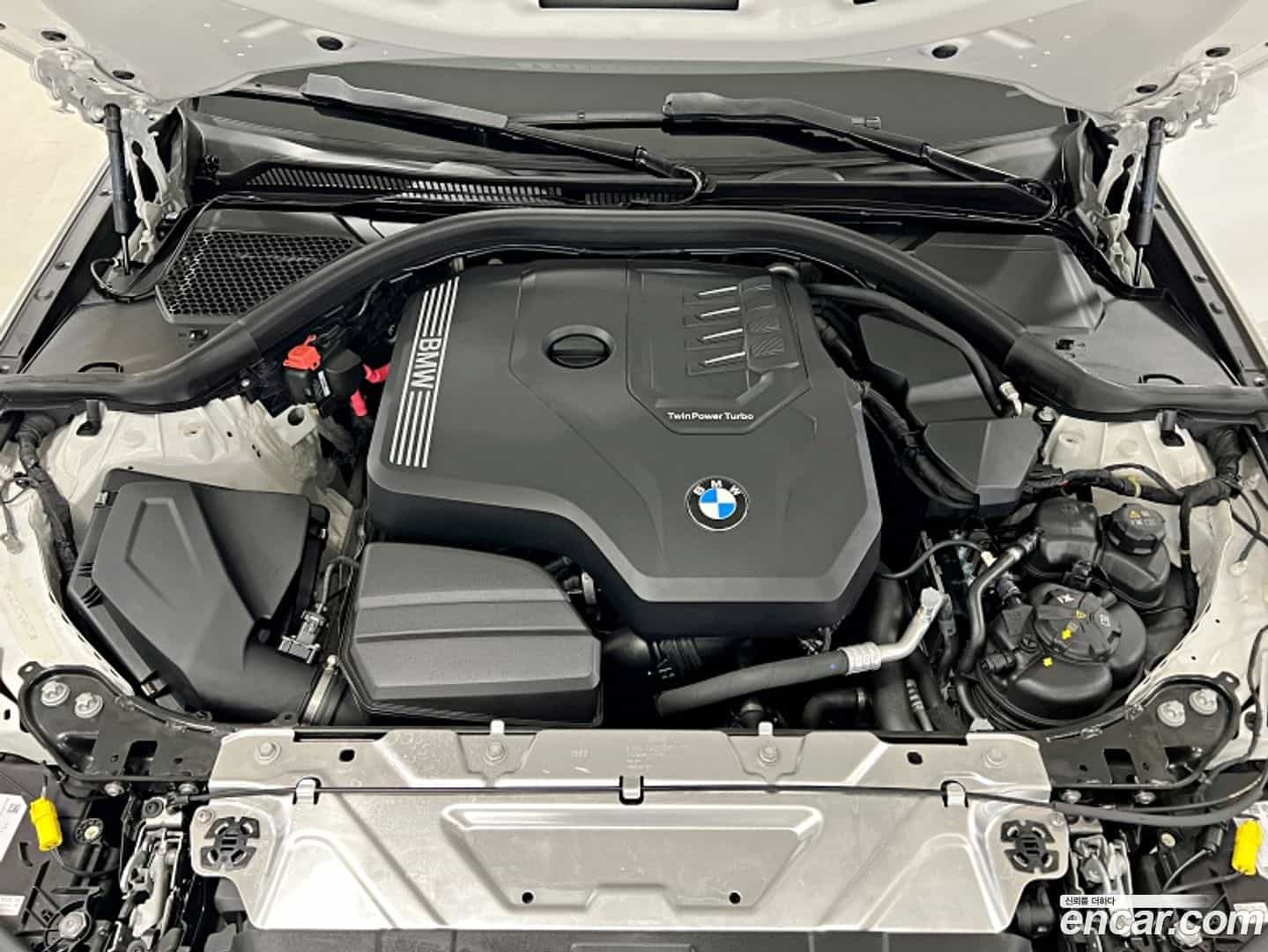 3-Series BMW 2023.11-OUTER-006