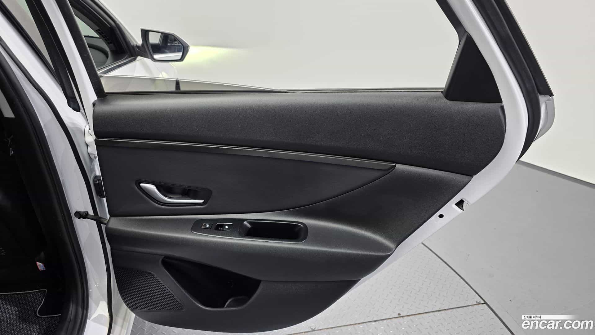 AVANTE Hyundai 2020.3-INNER-035
