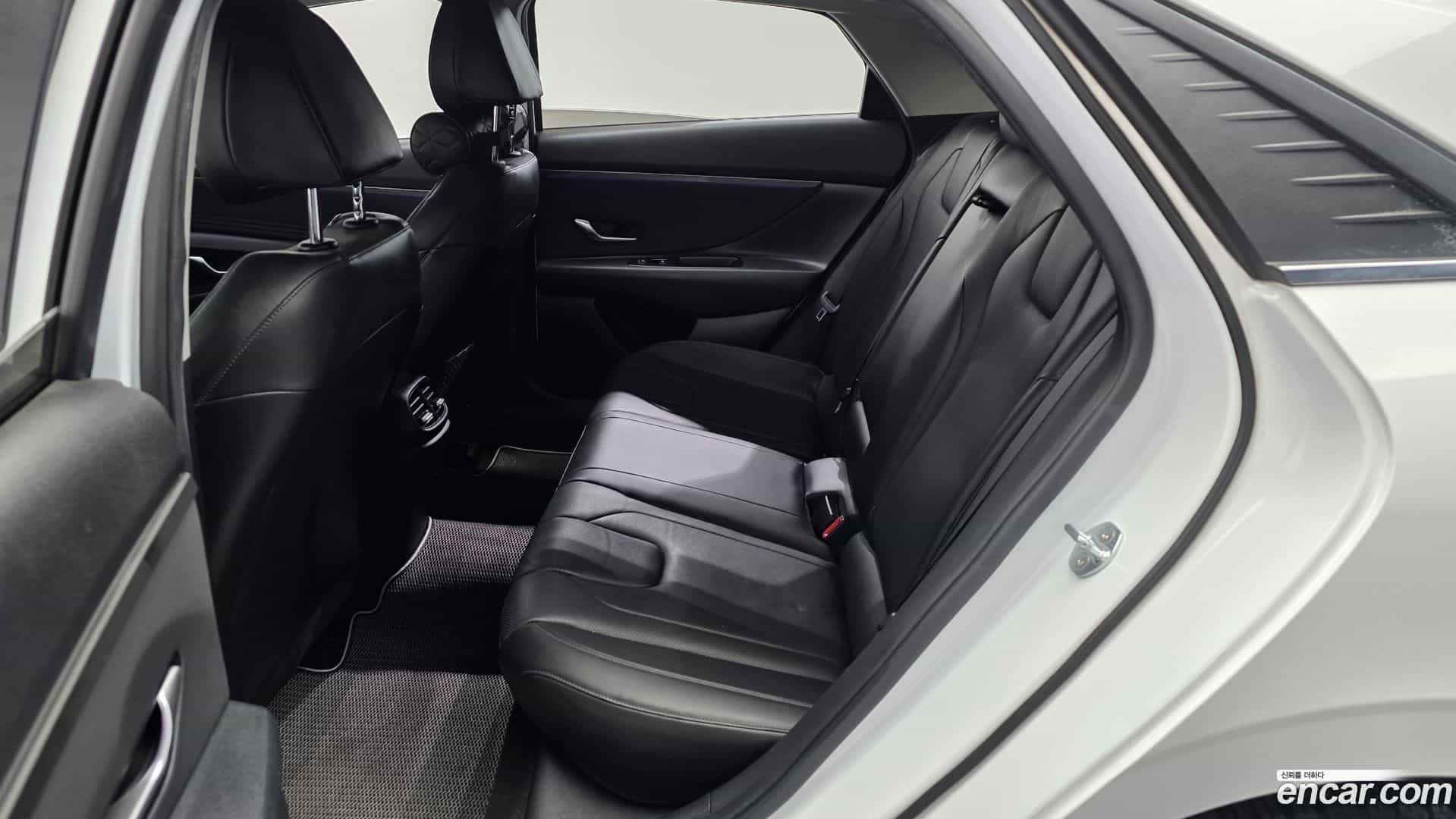 AVANTE Hyundai 2020.3-INNER-036