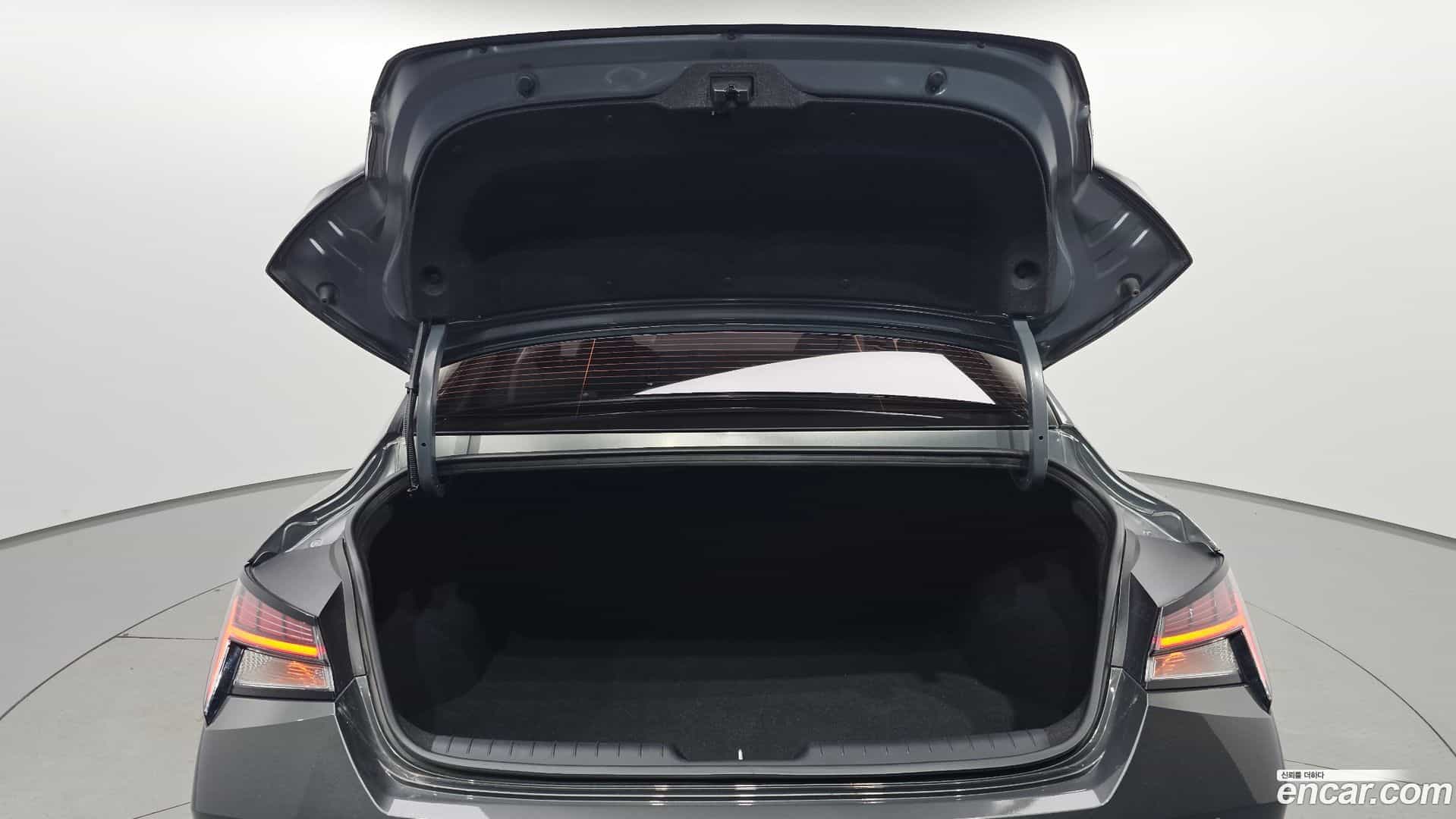 AVANTE Hyundai 2022.3-OPTION-043