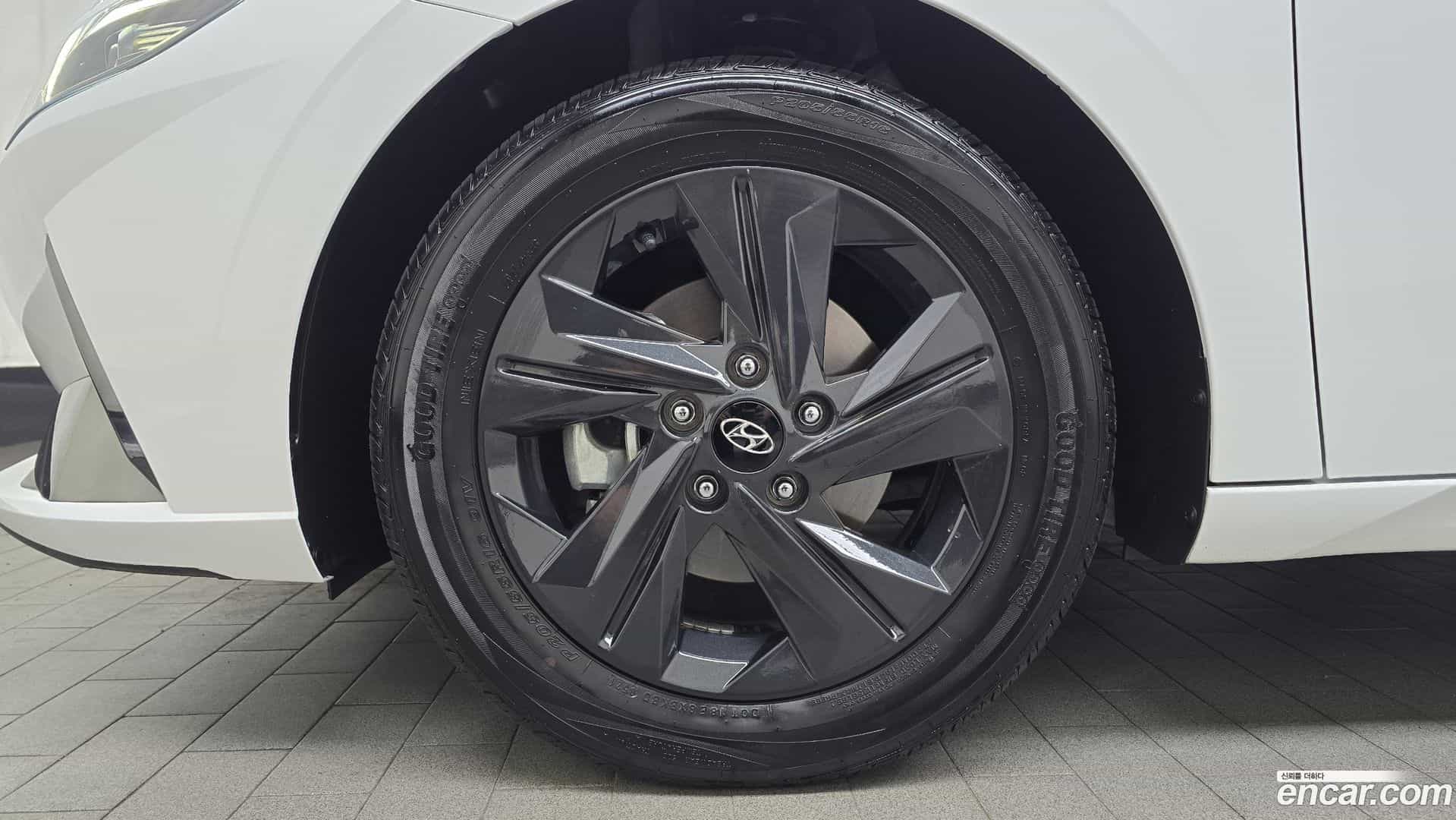 AVANTE Hyundai 2023.2-OUTER-005