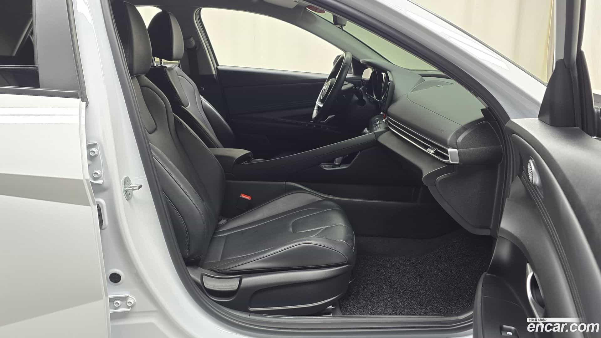 AVANTE Hyundai 2023.2-OPTION-015
