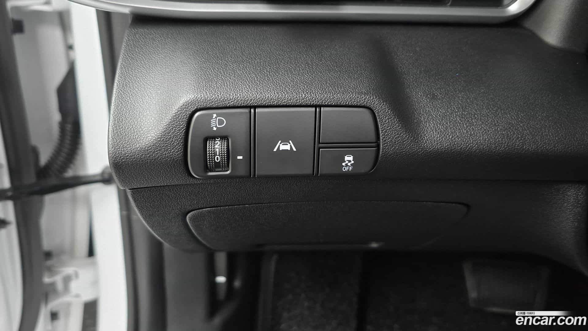 AVANTE Hyundai 2023.2-OPTION-023