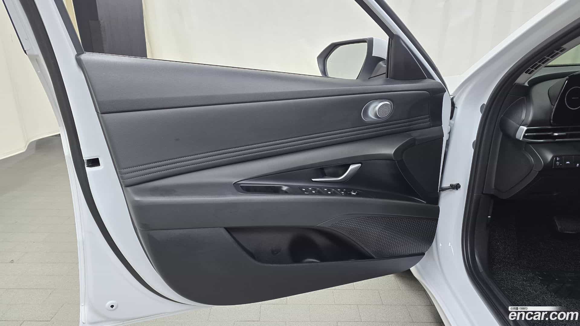 AVANTE Hyundai 2023.2-INNER-034