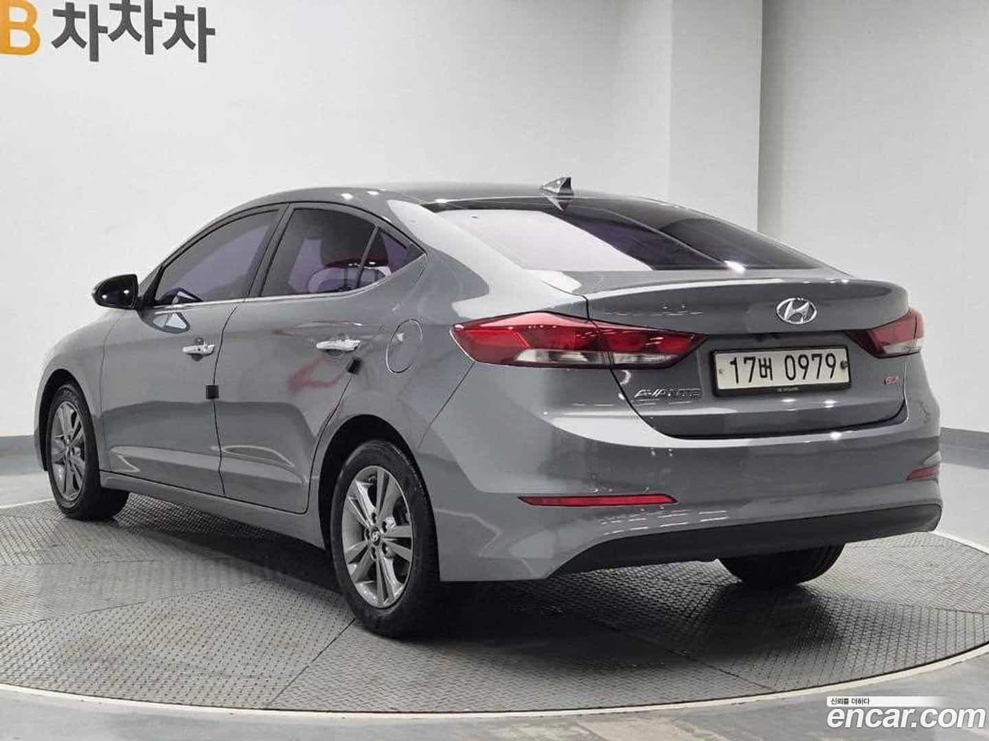 AVANTE Hyundai 2016.0-OUTER-002