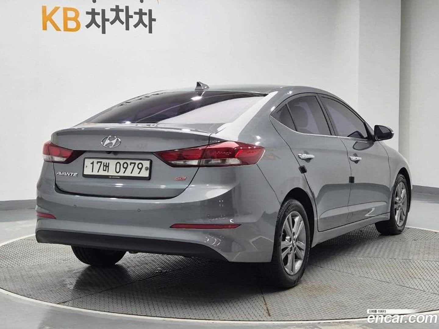 AVANTE Hyundai 2016.0-OUTER-003