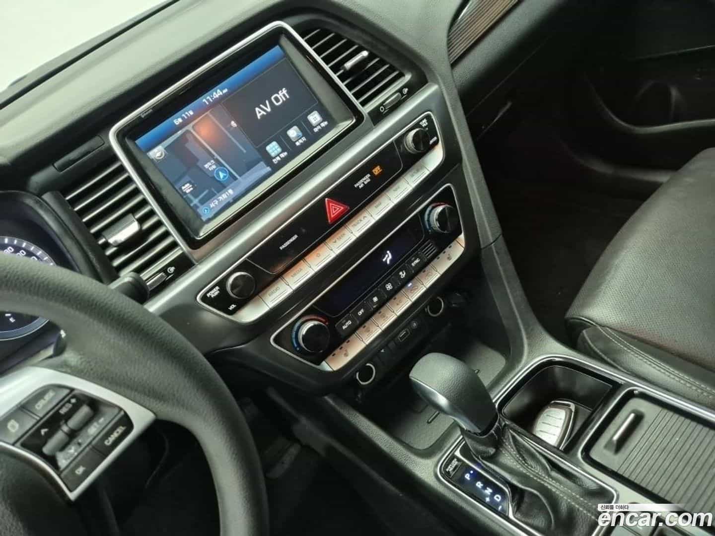 Sonata Hyundai 2018.3-INNER-009