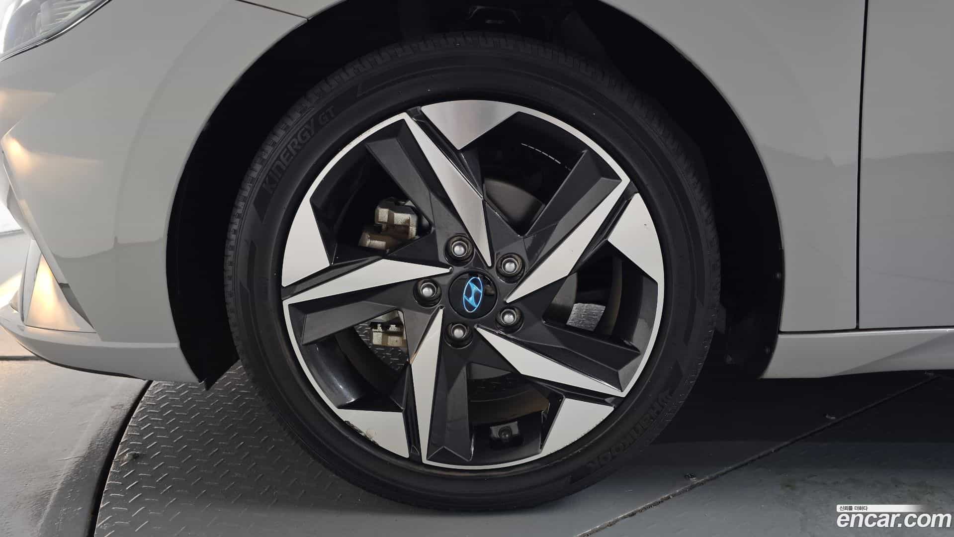 AVANTE Hyundai 2020.5-OUTER-005