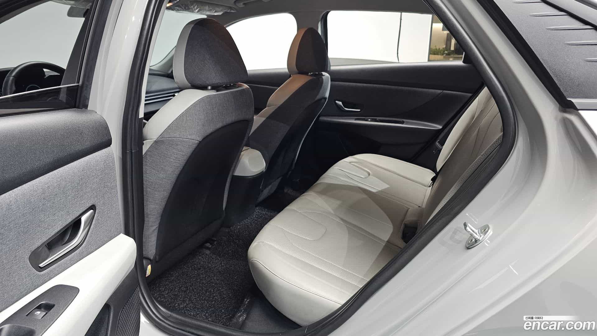 AVANTE Hyundai 2020.5-OPTION-016