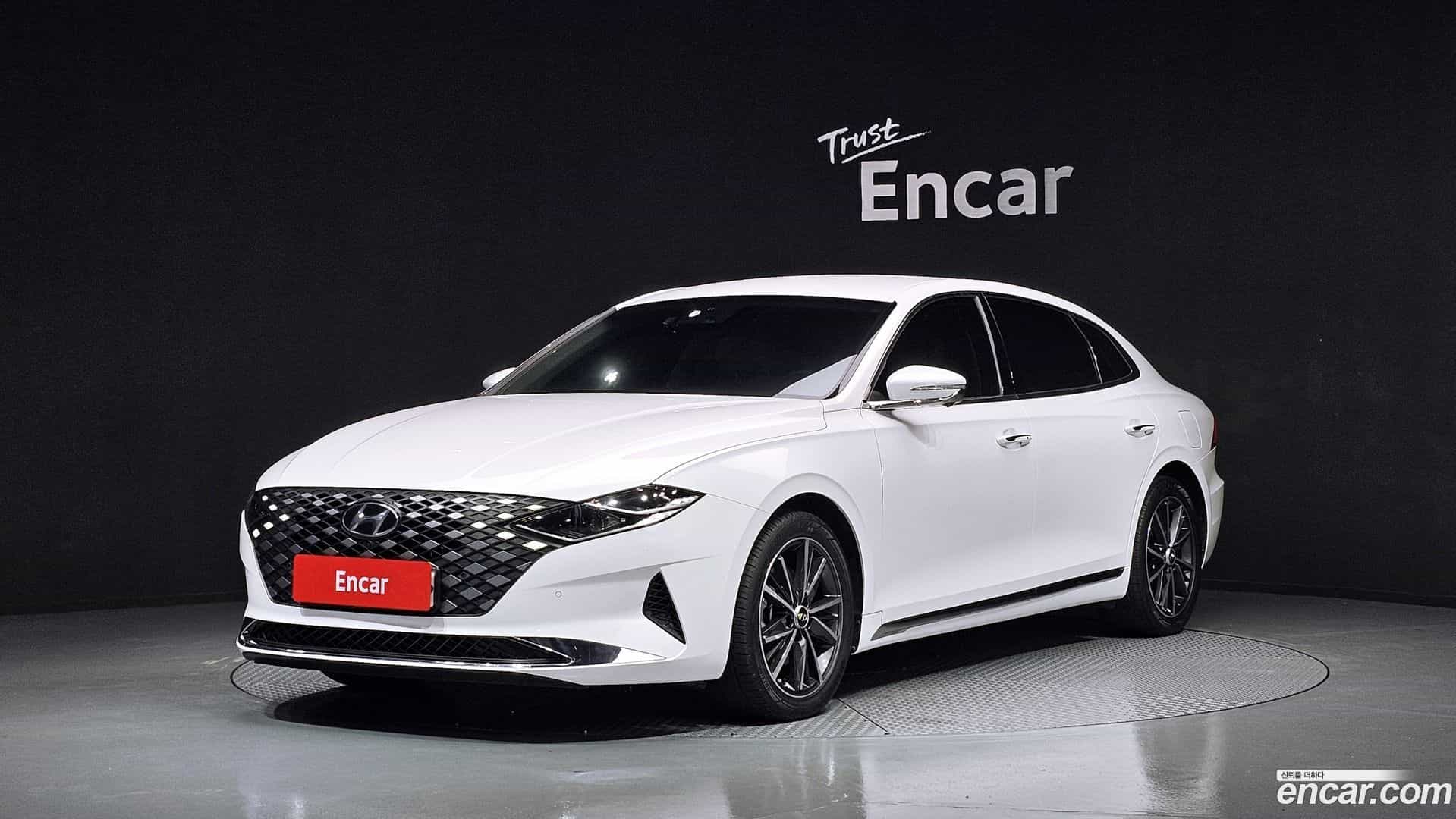Grandeur Hyundai 2022.3-OUTER-001