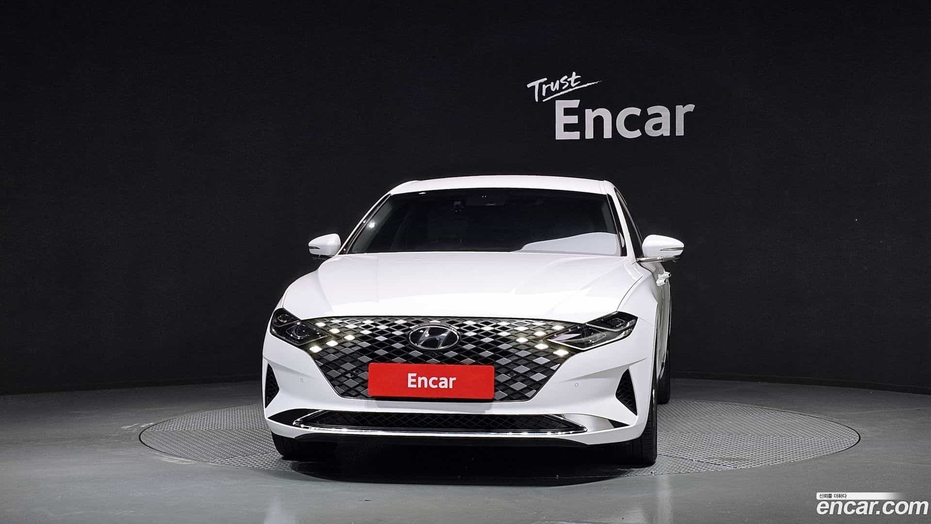 Grandeur Hyundai 2022.3-OUTER-003