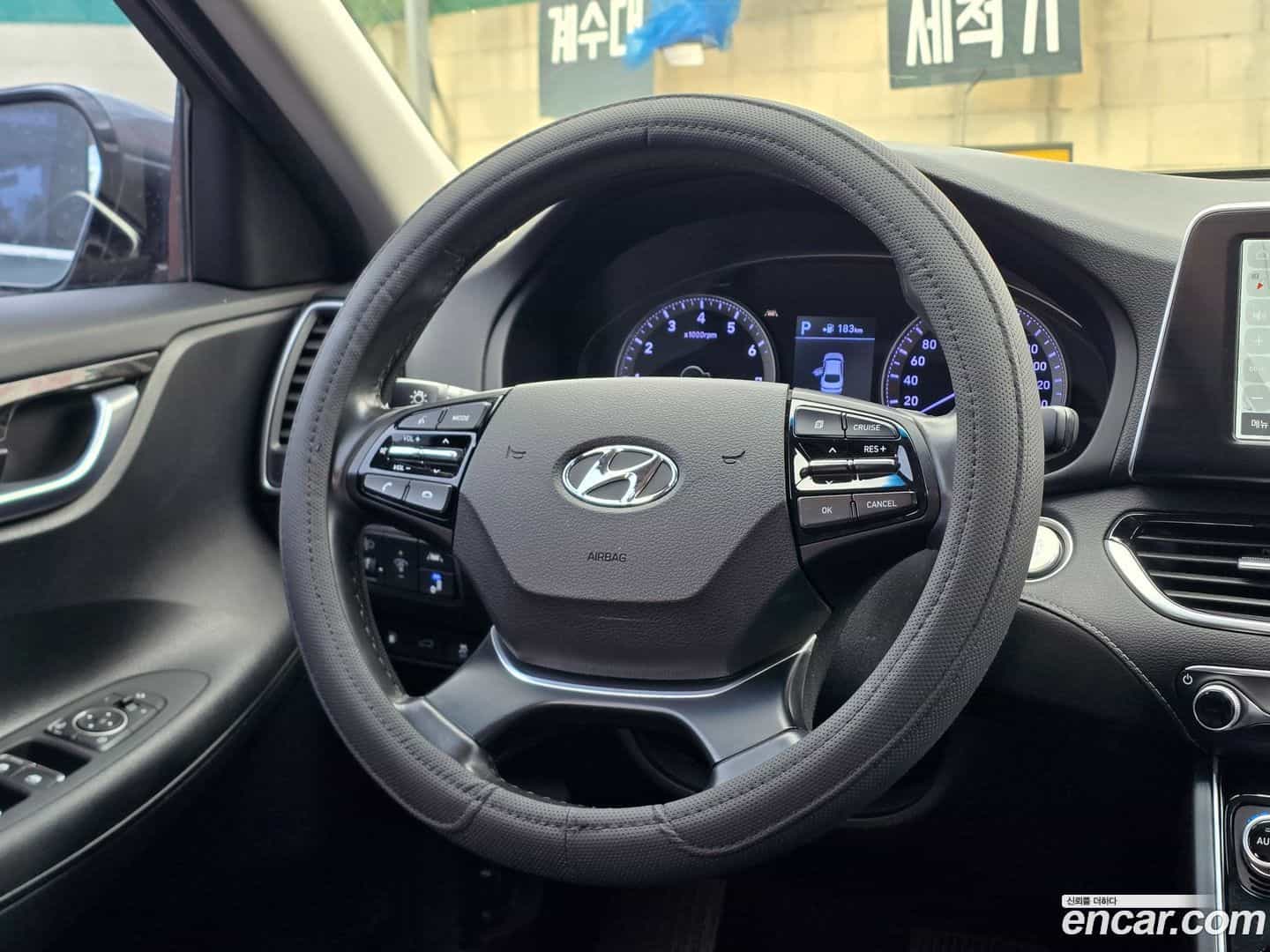 Grandeur Hyundai 2019.3-OPTION-015