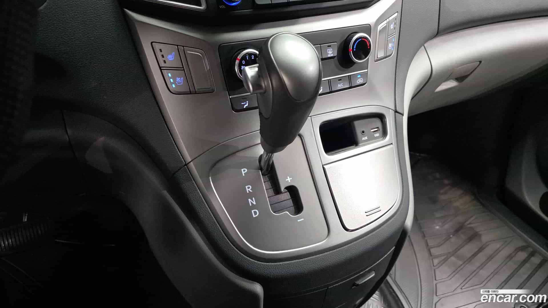 Starex Hyundai 2021.2-INNER-009