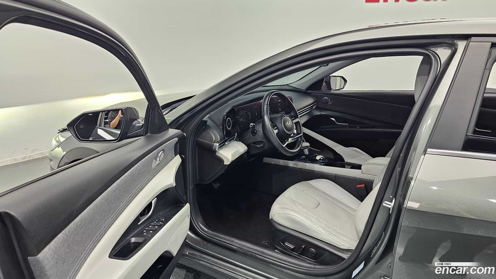 AVANTE Hyundai 2022.11-INNER-010