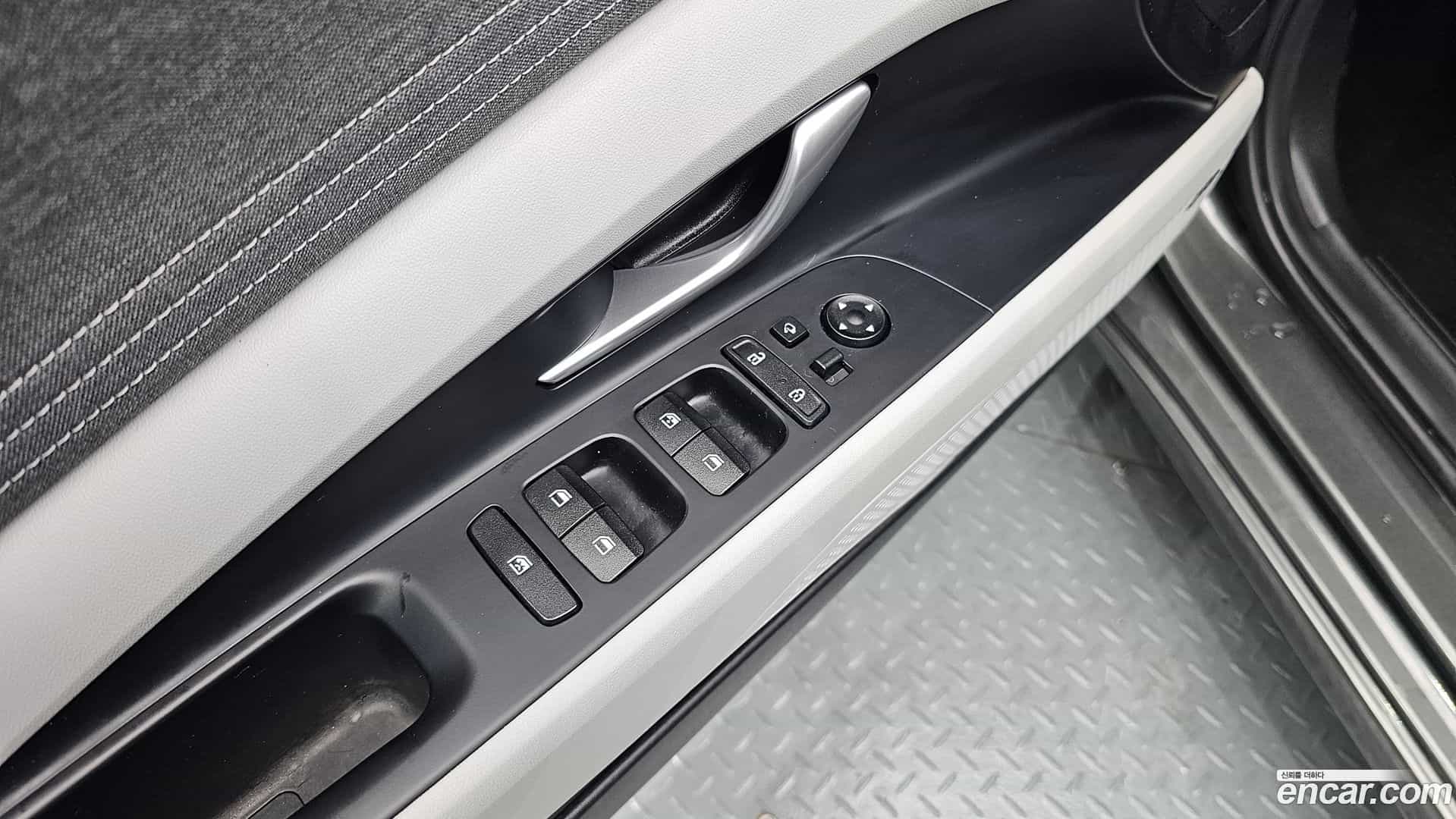 AVANTE Hyundai 2022.11-OPTION-024