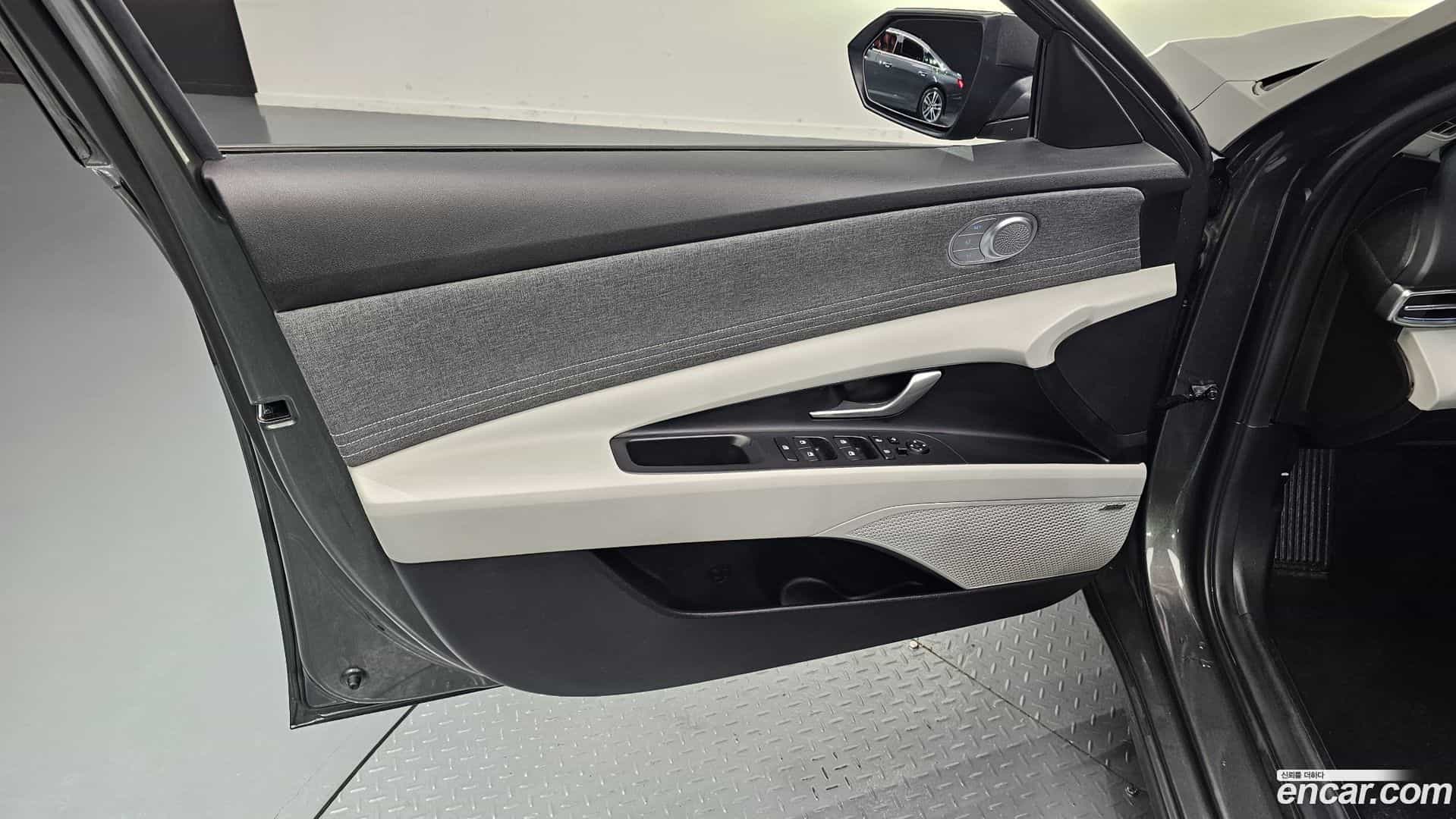 AVANTE Hyundai 2022.11-INNER-034