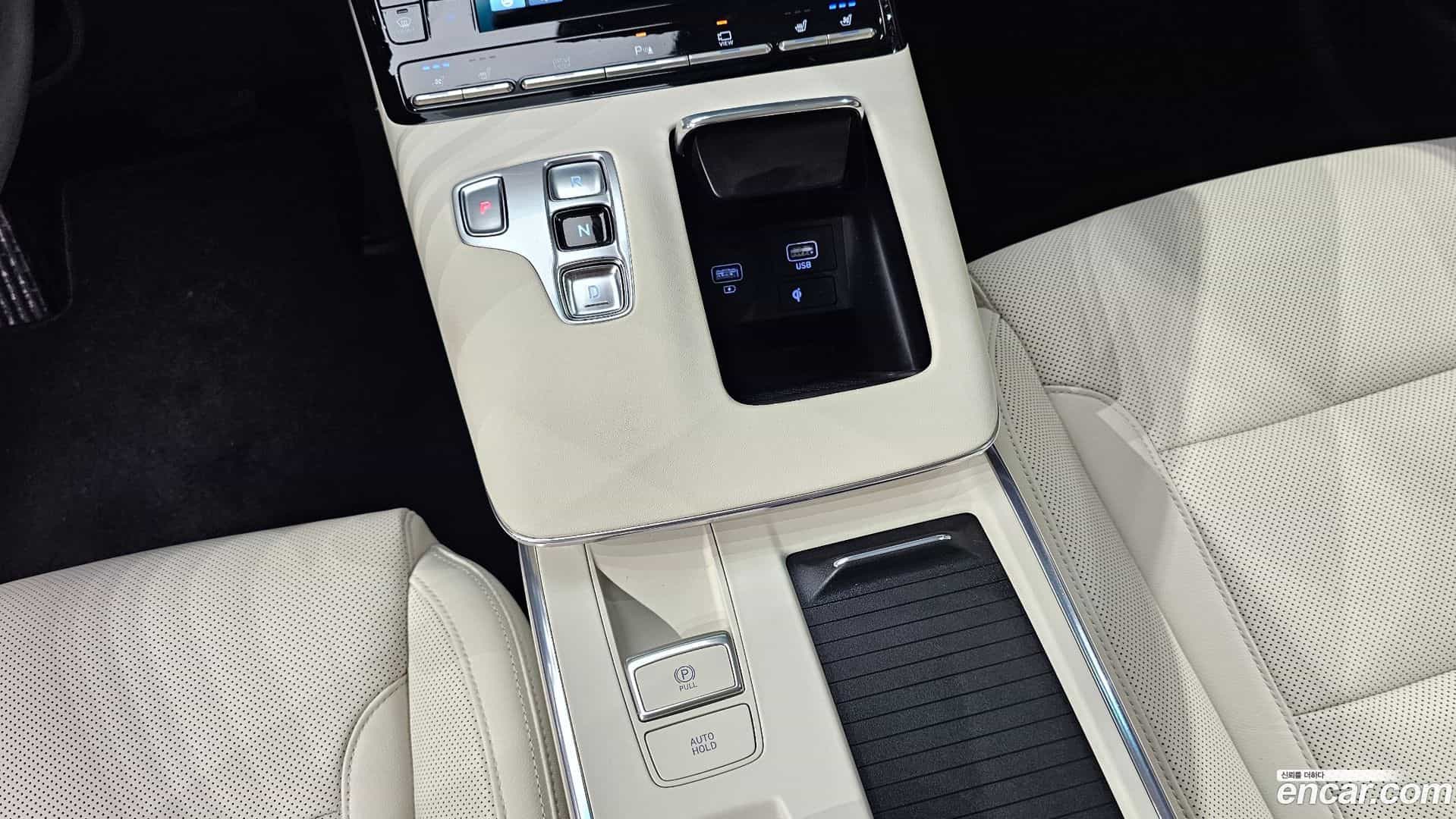 Grandeur Hyundai 2021.10-INNER-009