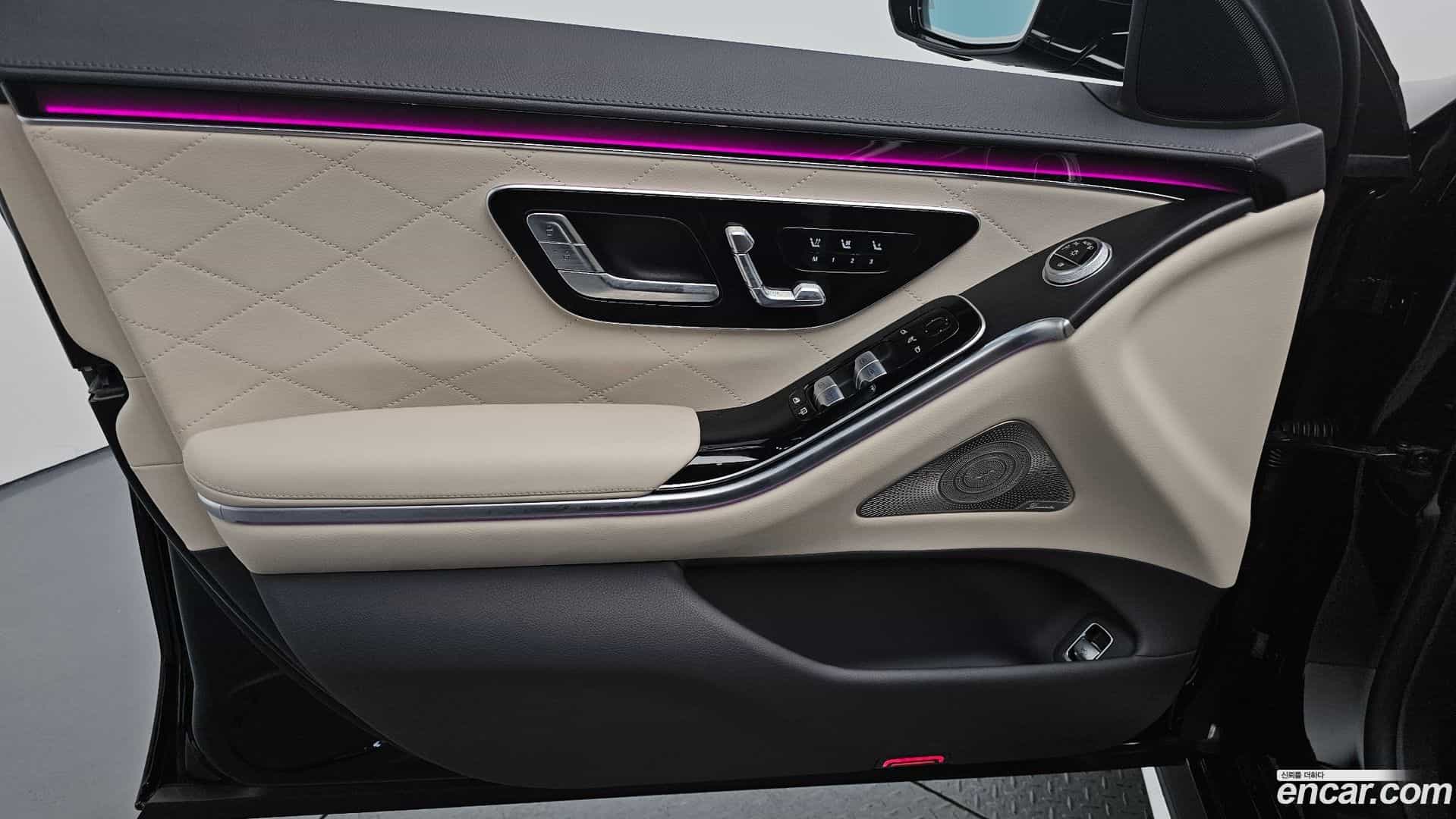 S-Class Mercedes-Benz 2022.3-INNER-034