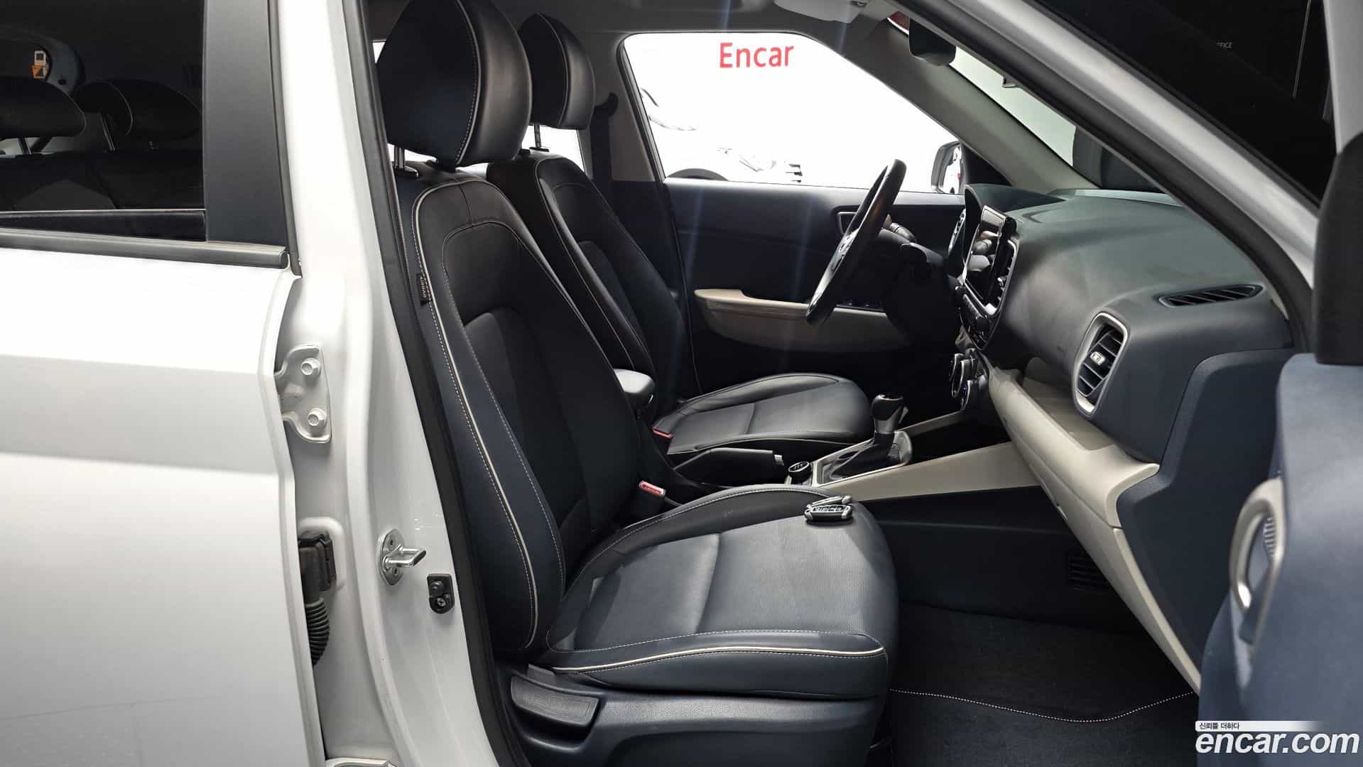 Venue Hyundai 2021.7-INNER-036