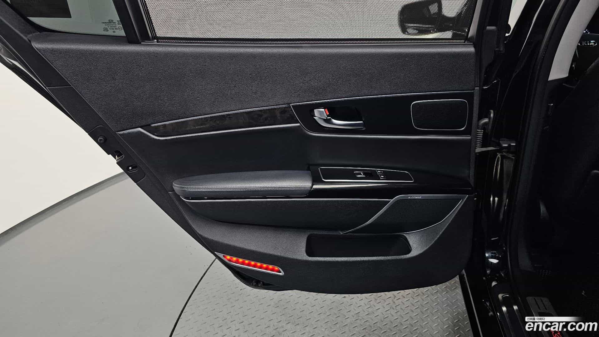 K9 Kia 2014.11-INNER-035