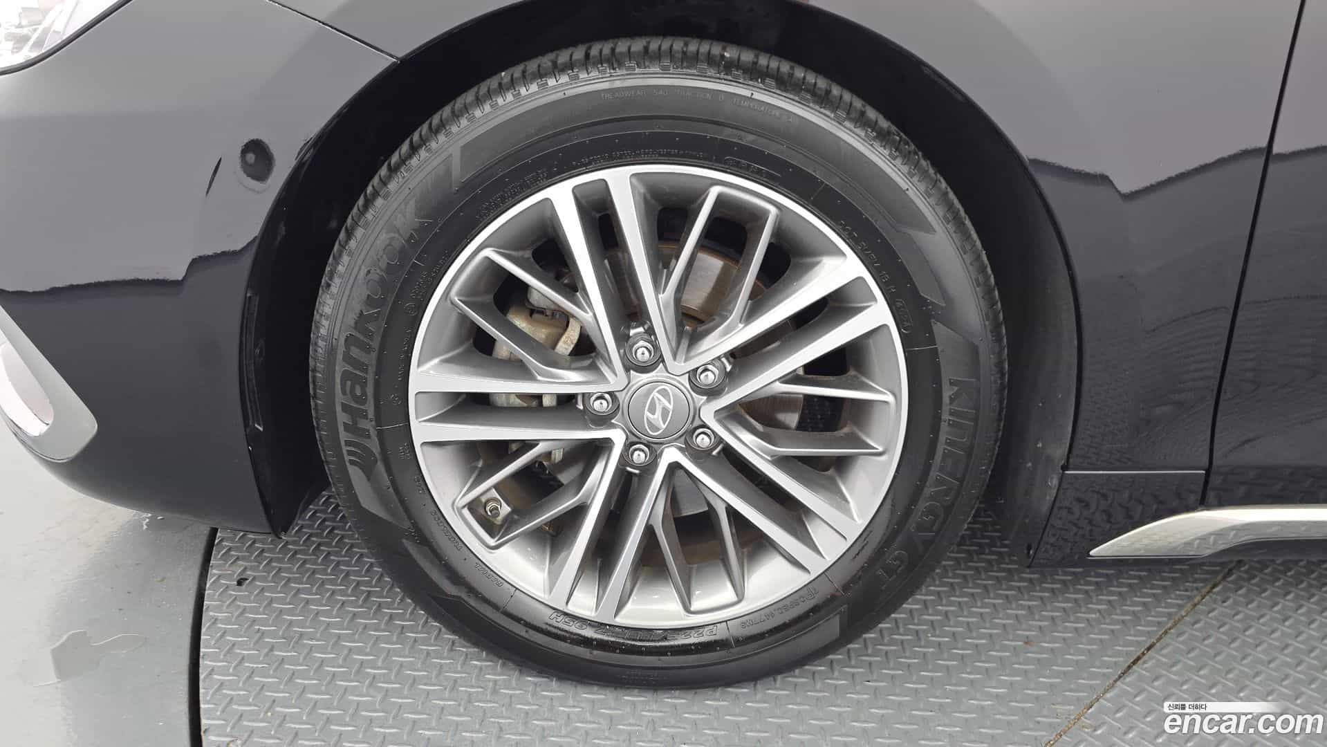 Grandeur Hyundai 2017.6-OUTER-005