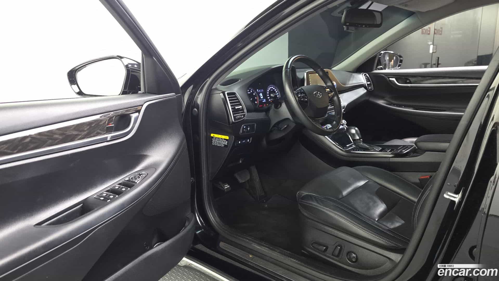 Grandeur Hyundai 2017.6-INNER-010