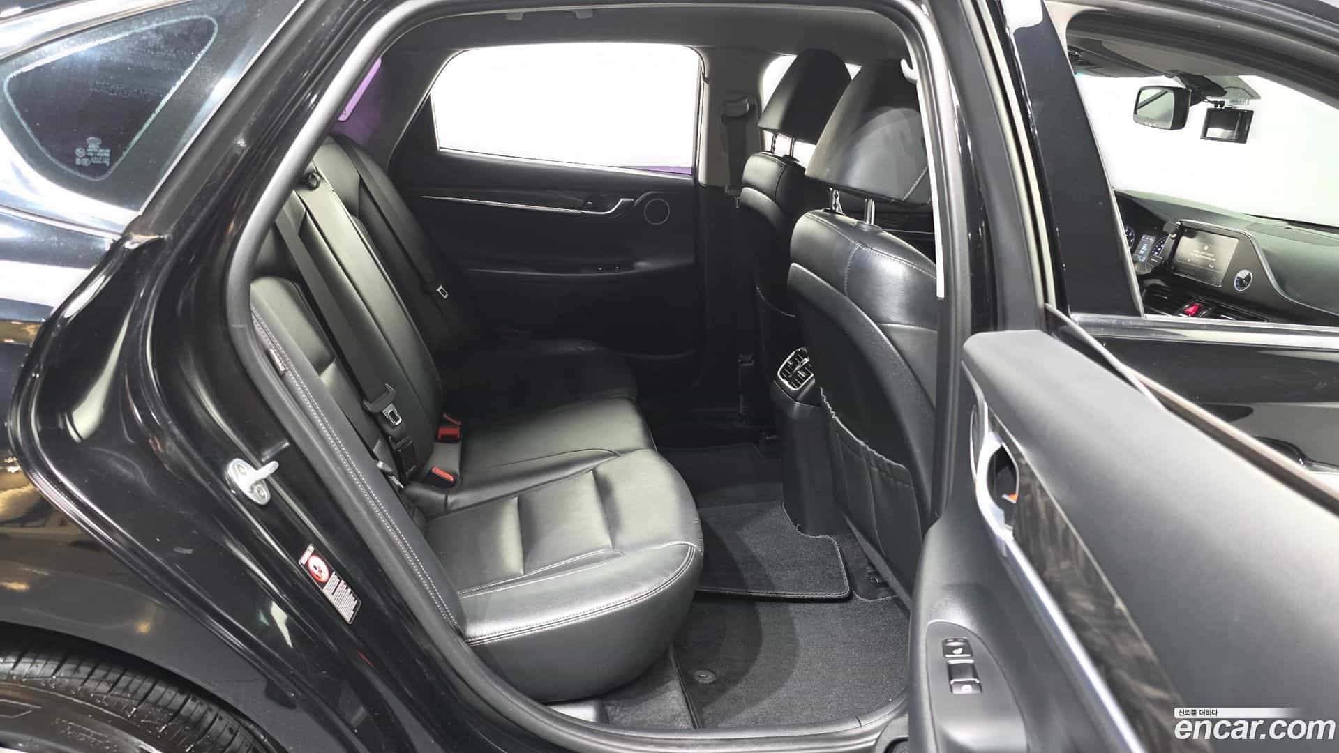 Grandeur Hyundai 2017.8-OPTION-016