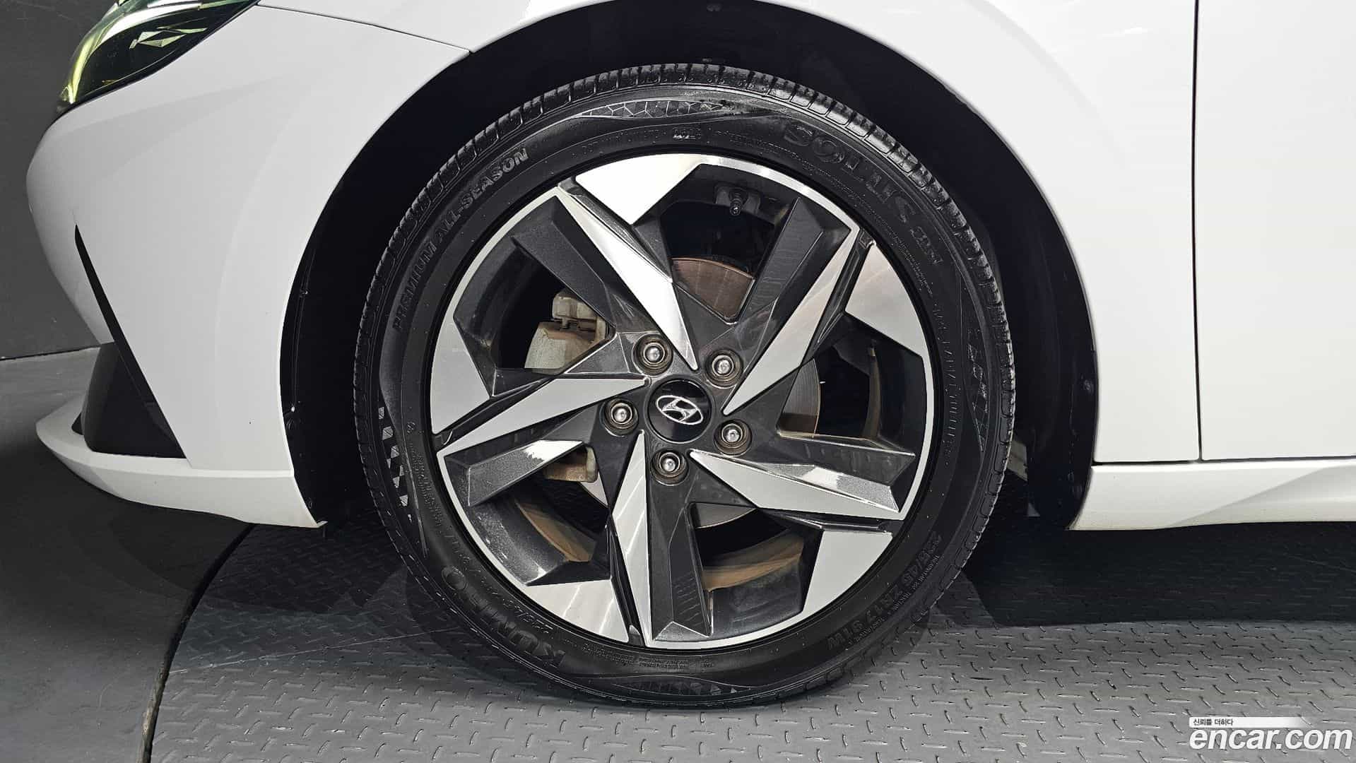 AVANTE Hyundai 2020.6-OUTER-005