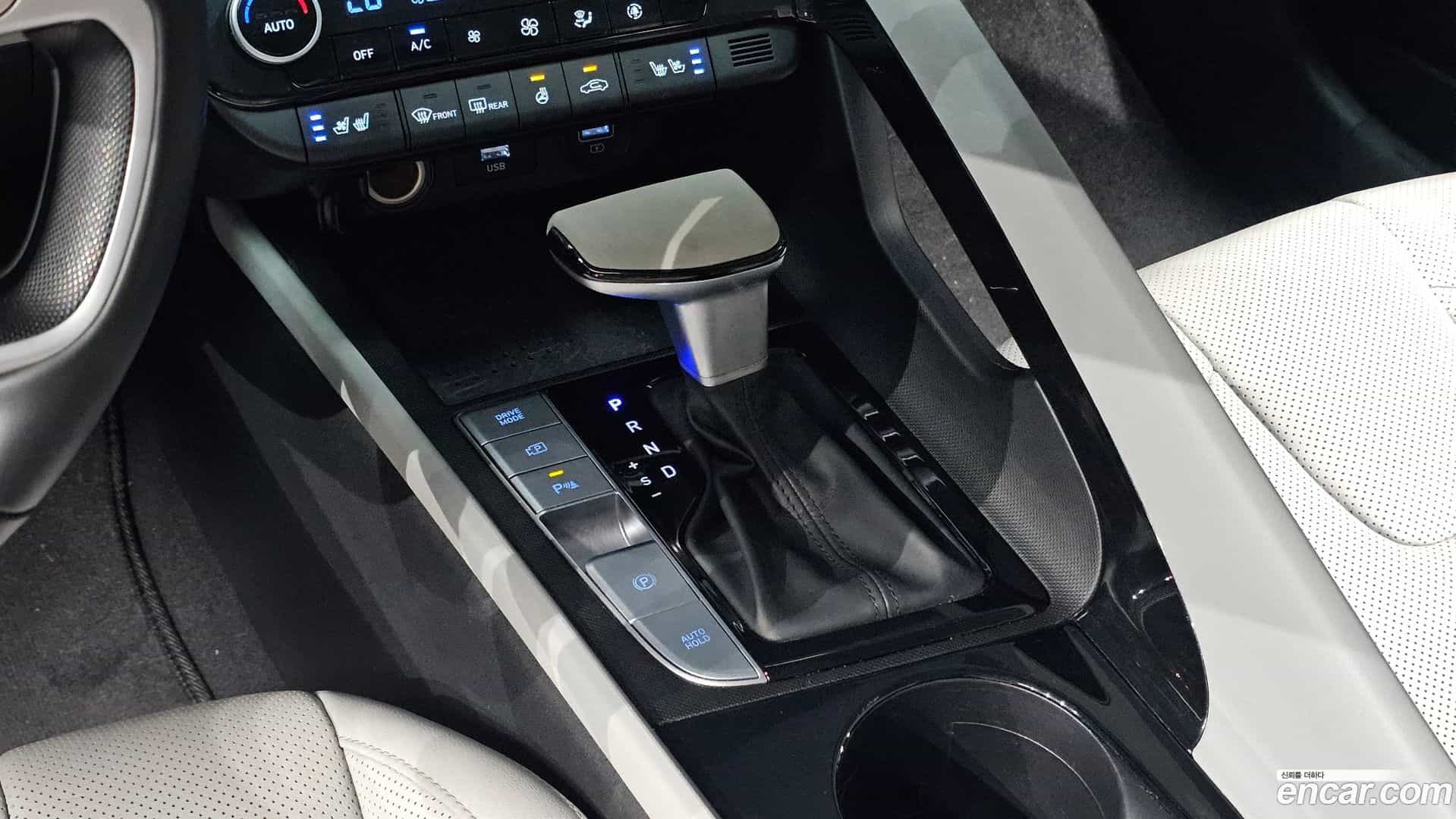 AVANTE Hyundai 2020.6-INNER-009