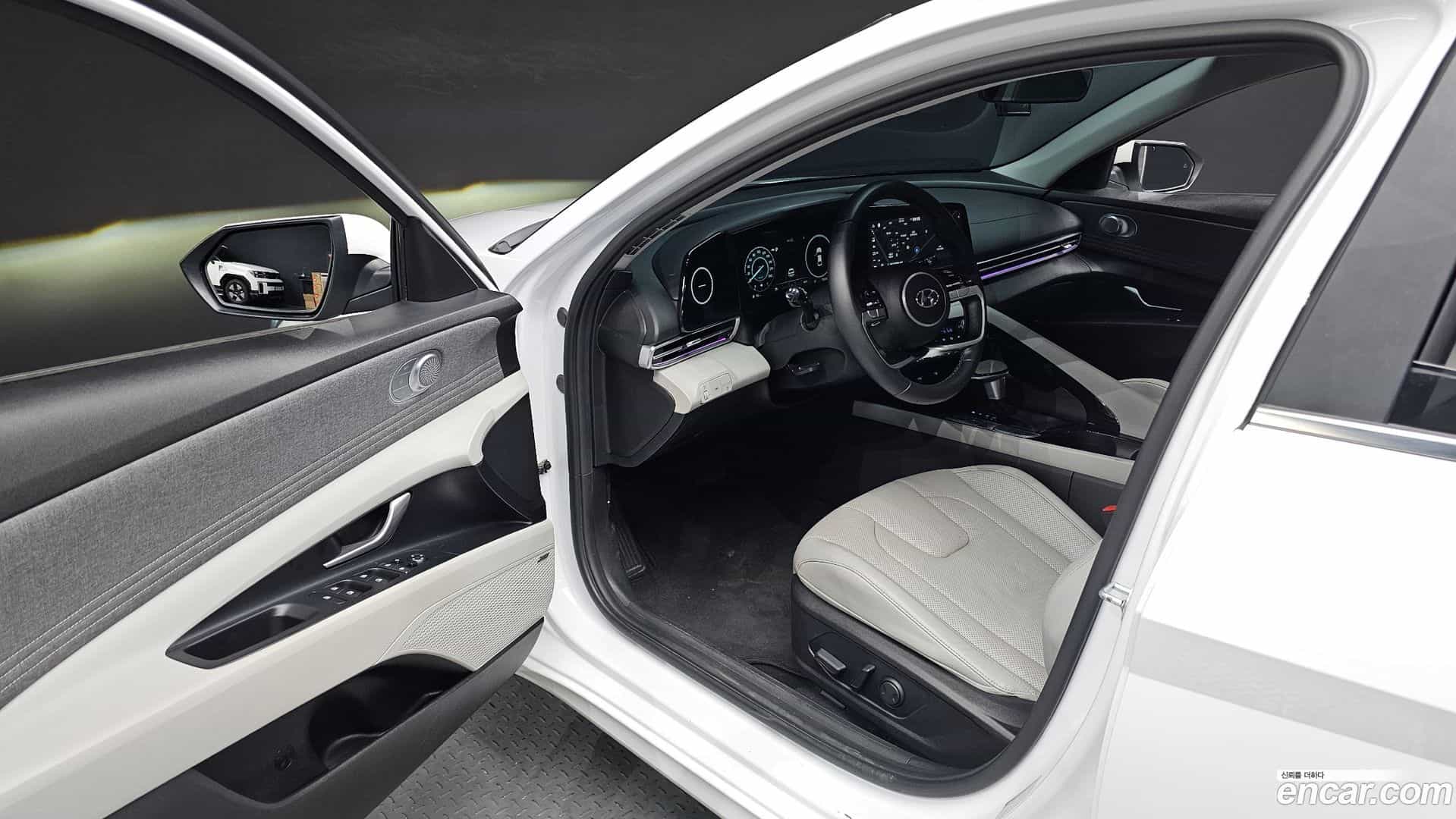 AVANTE Hyundai 2020.6-INNER-010