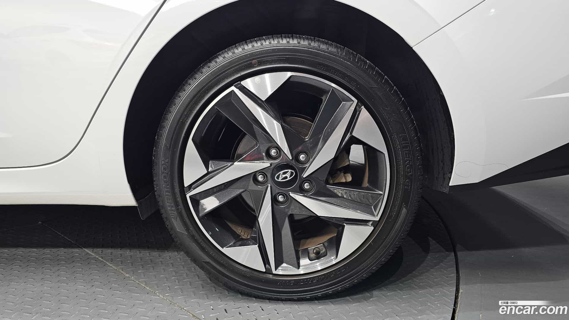 AVANTE Hyundai 2020.6-OUTER-031